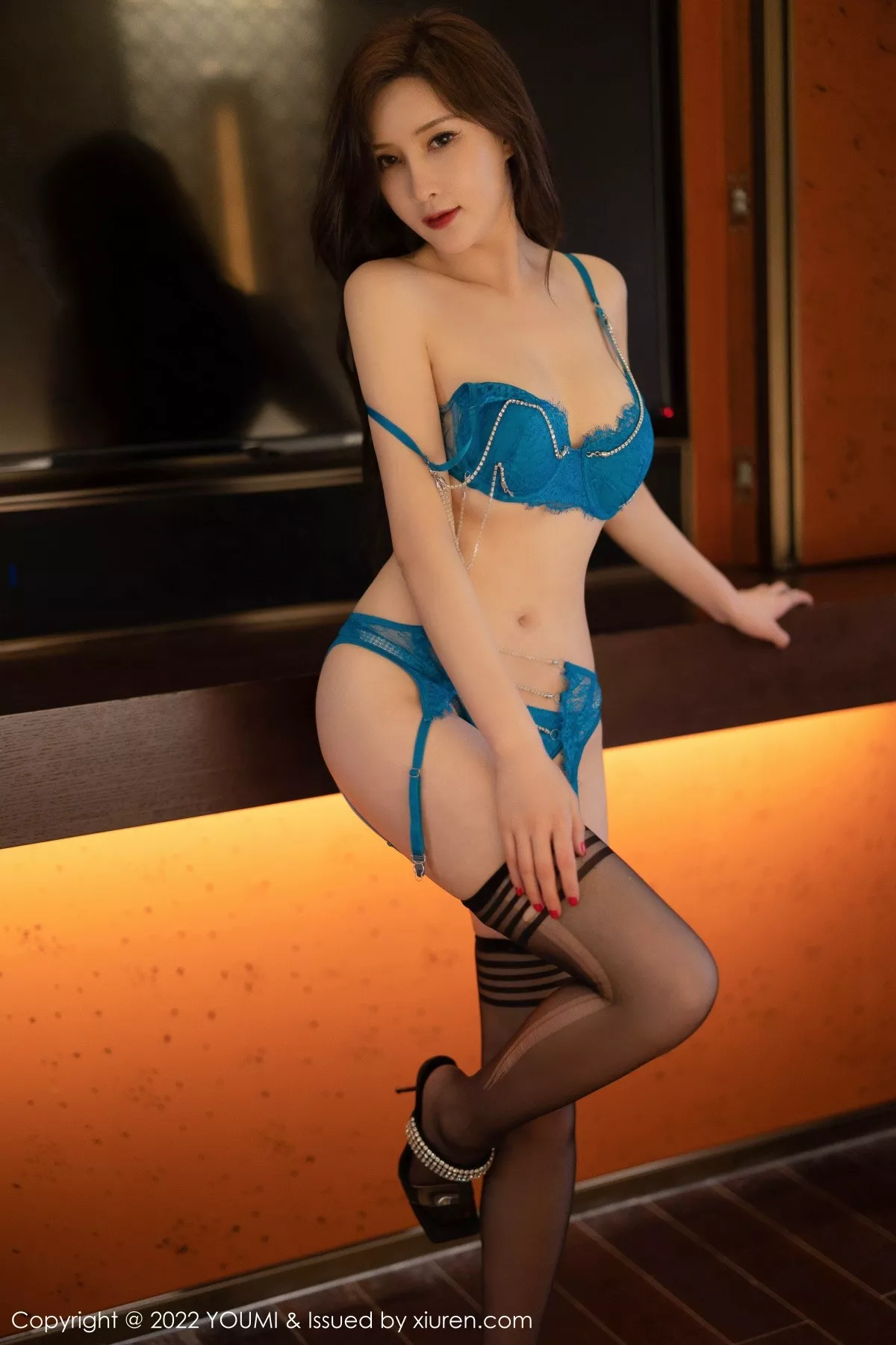[YouMi尤蜜荟]第848期奶瓶土肥圆写真