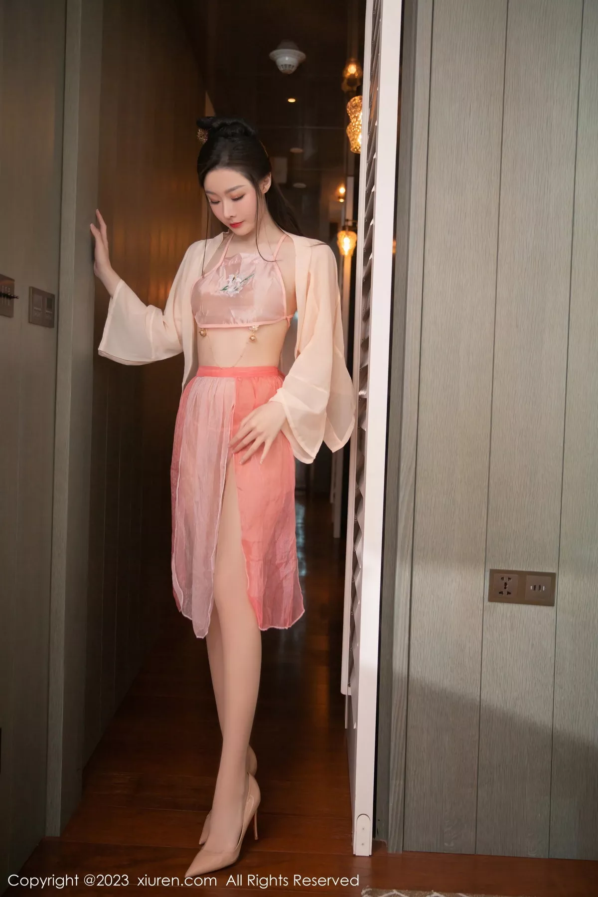 [XiuRen秀人网]第7075期是小逗逗写真