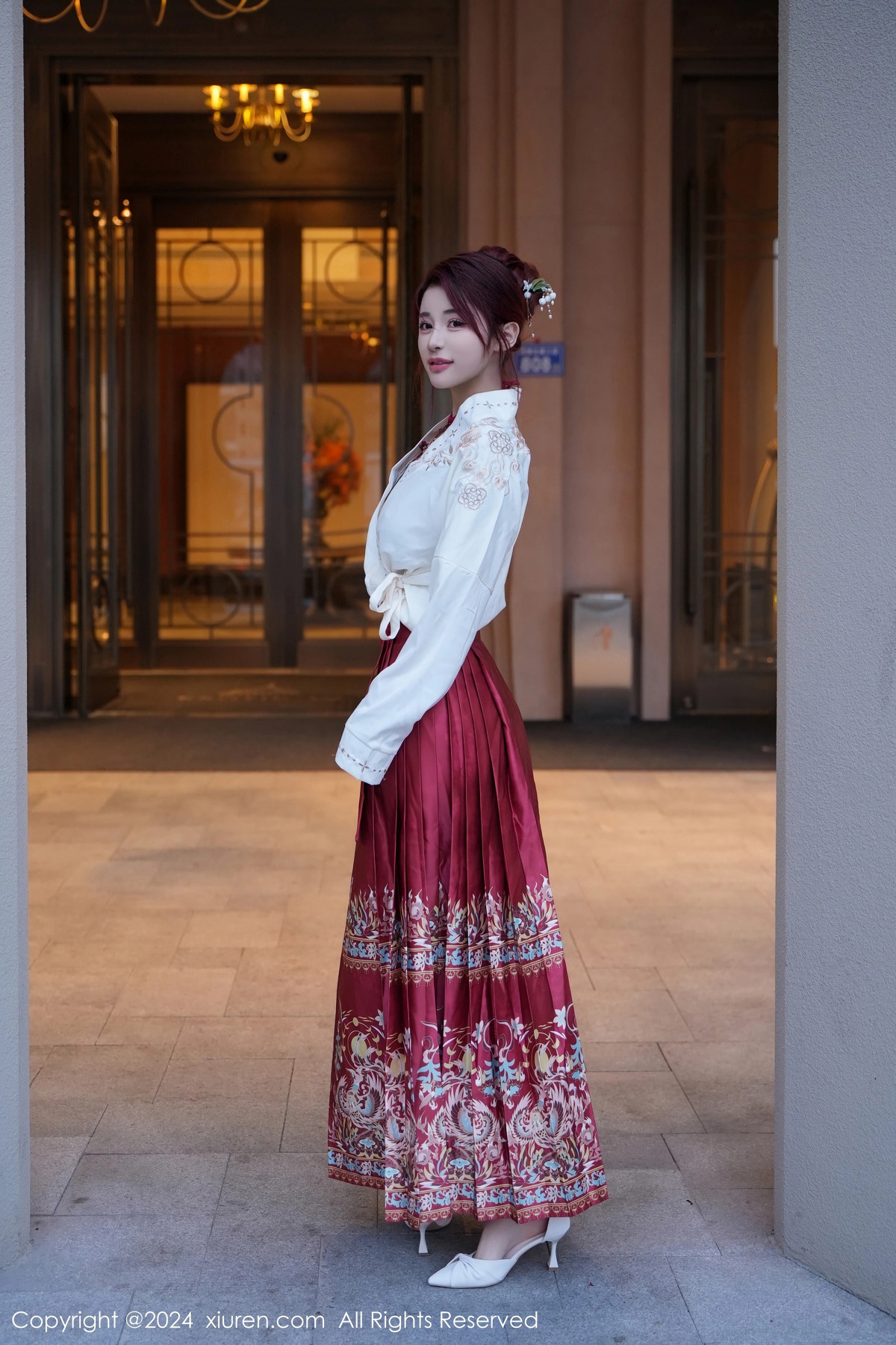 [XiuRen秀人网]第7985期美七写真