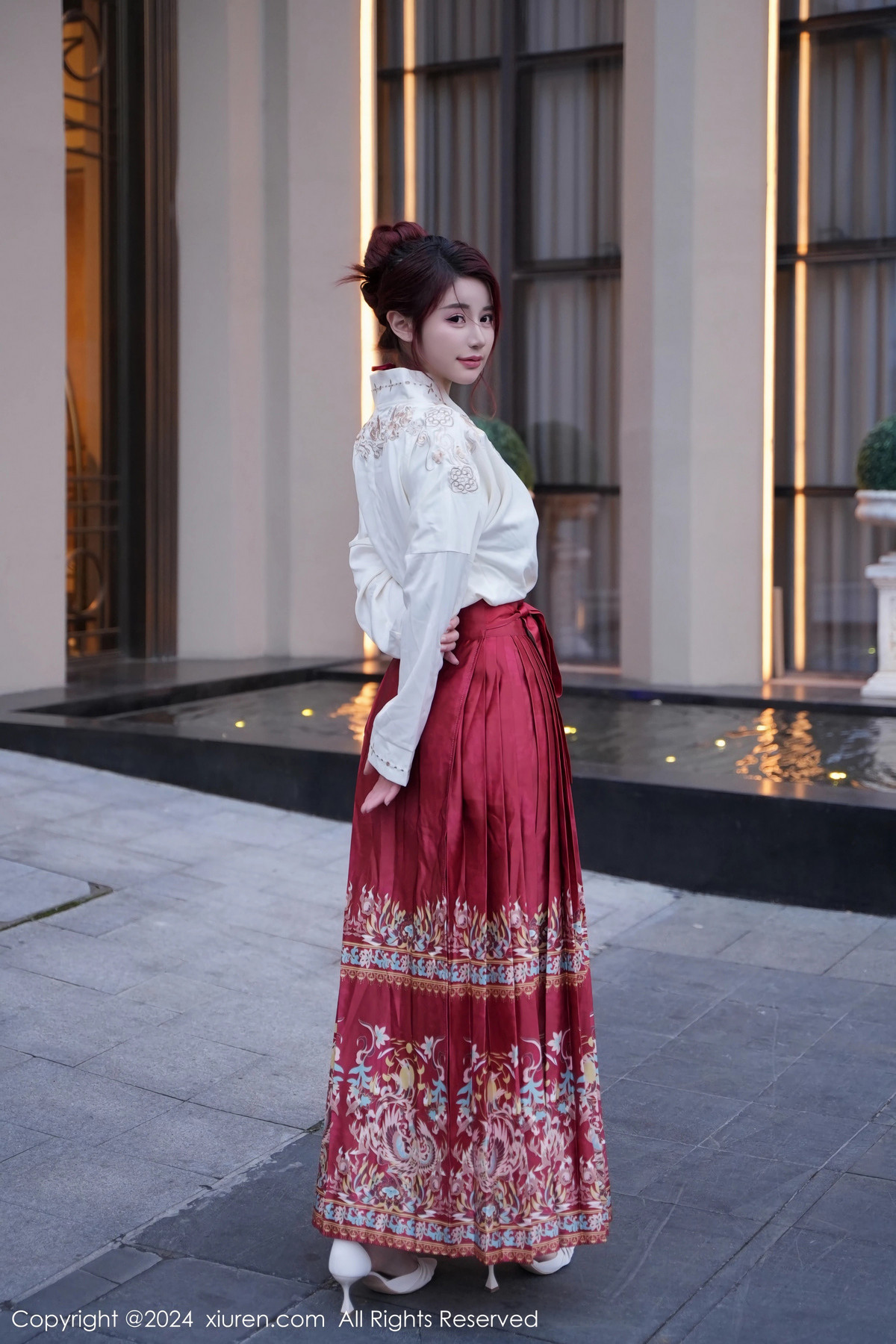 [XiuRen秀人网]第7985期美七写真