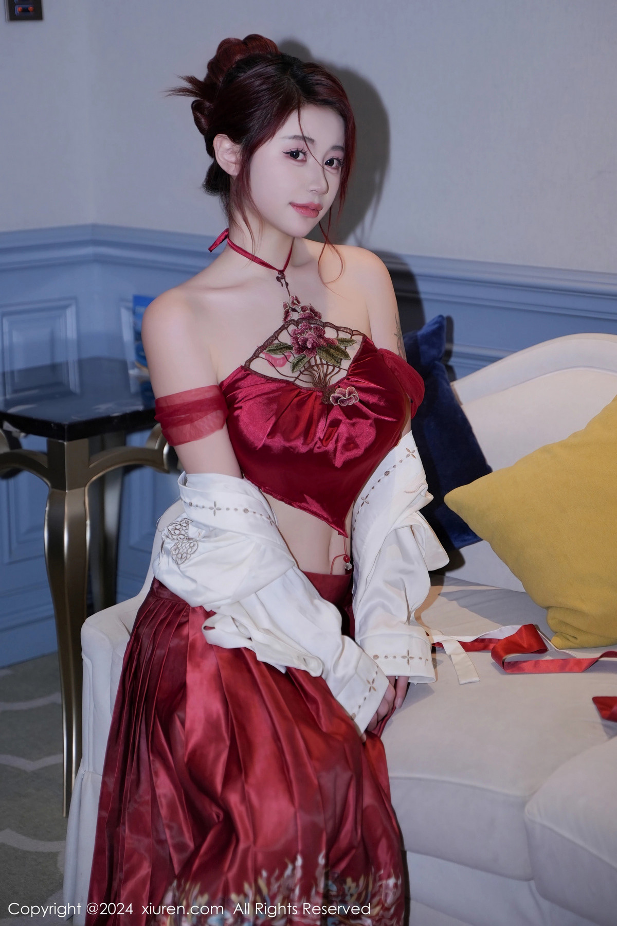 [XiuRen秀人网]第7985期美七写真