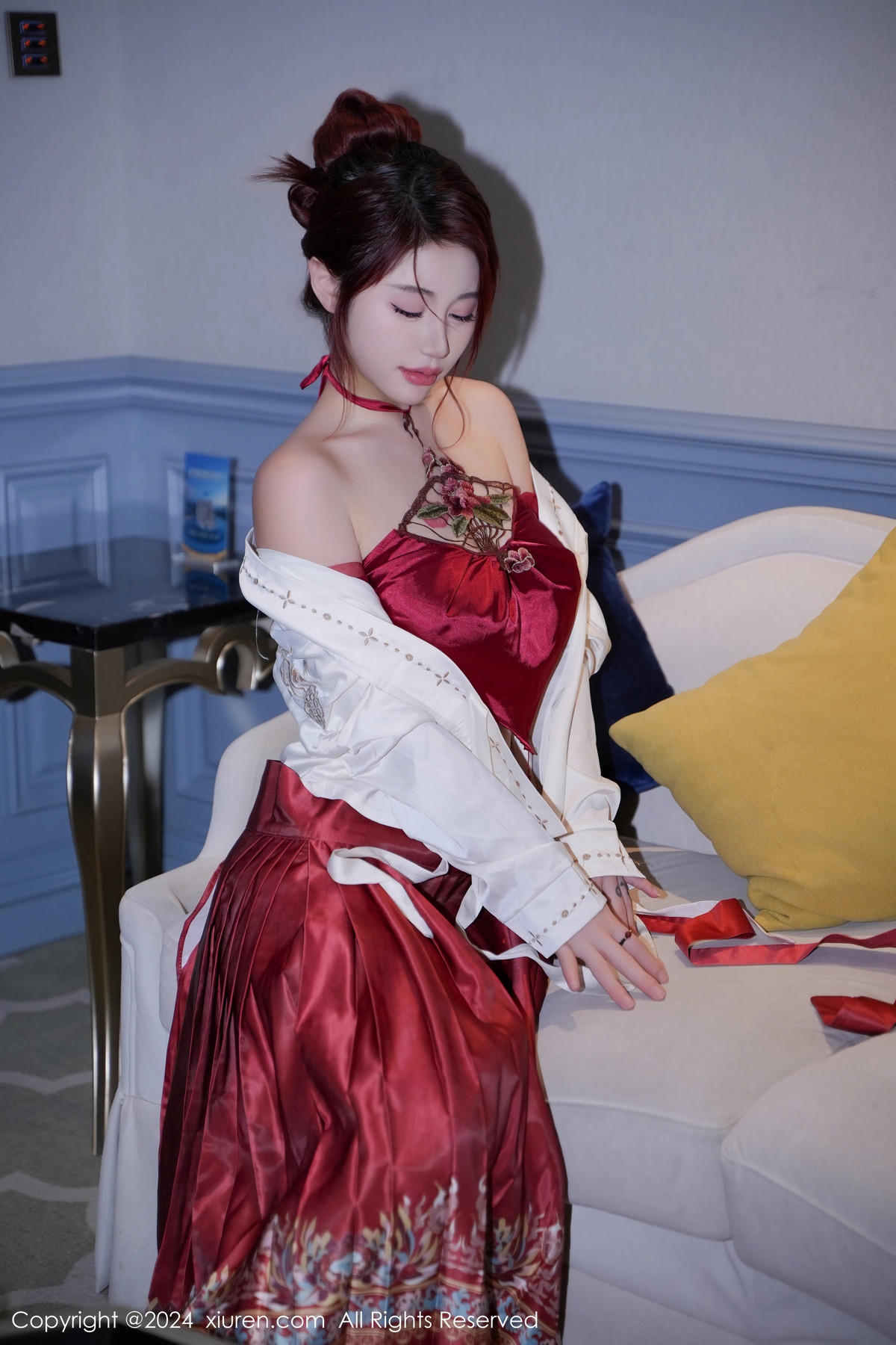 [XiuRen秀人网]第7985期美七写真