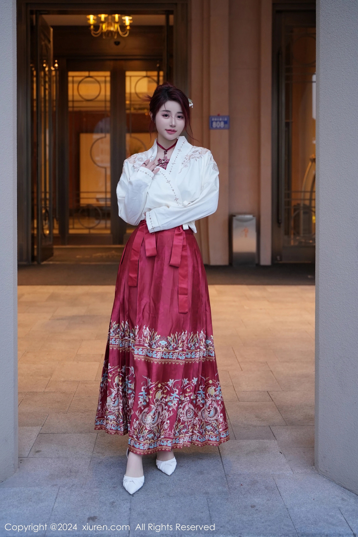 [XiuRen秀人网]第7985期美七写真