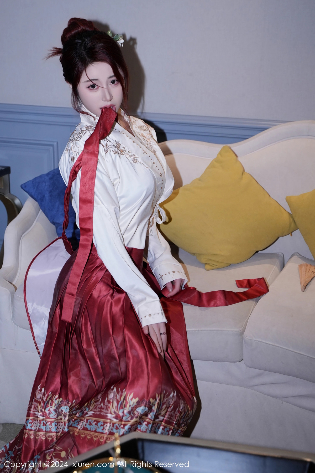 [XiuRen秀人网]第7985期美七写真