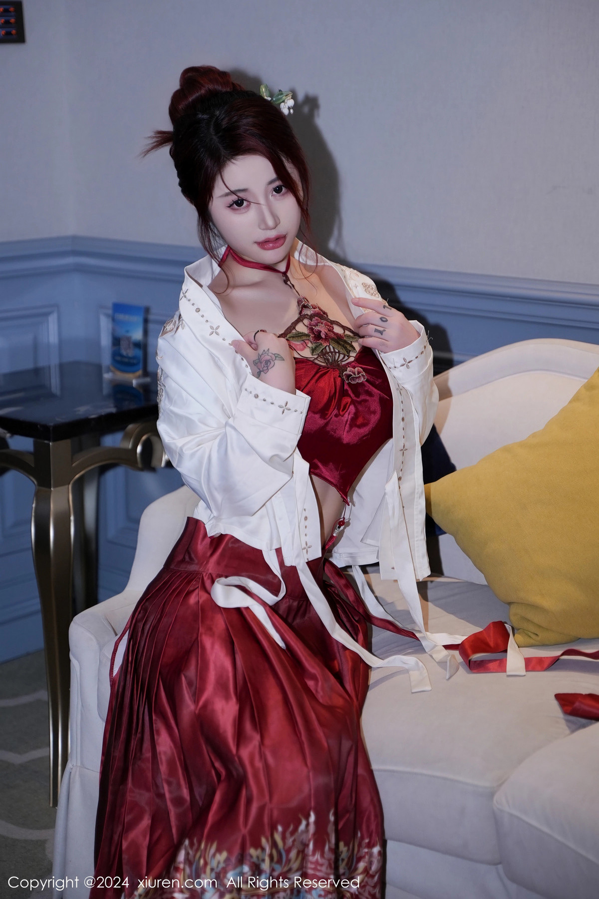 [XiuRen秀人网]第7985期美七写真