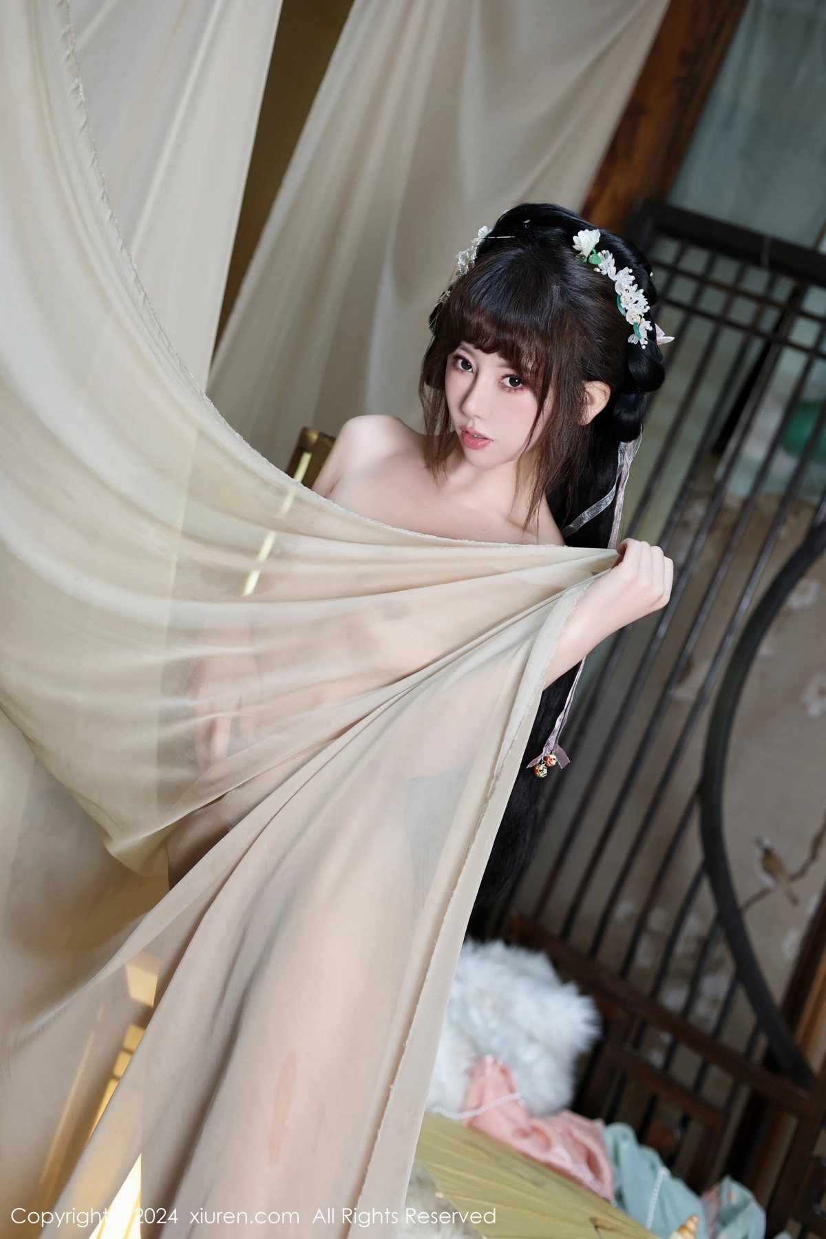 [XiuRen秀人网]第7989期金tiao写真