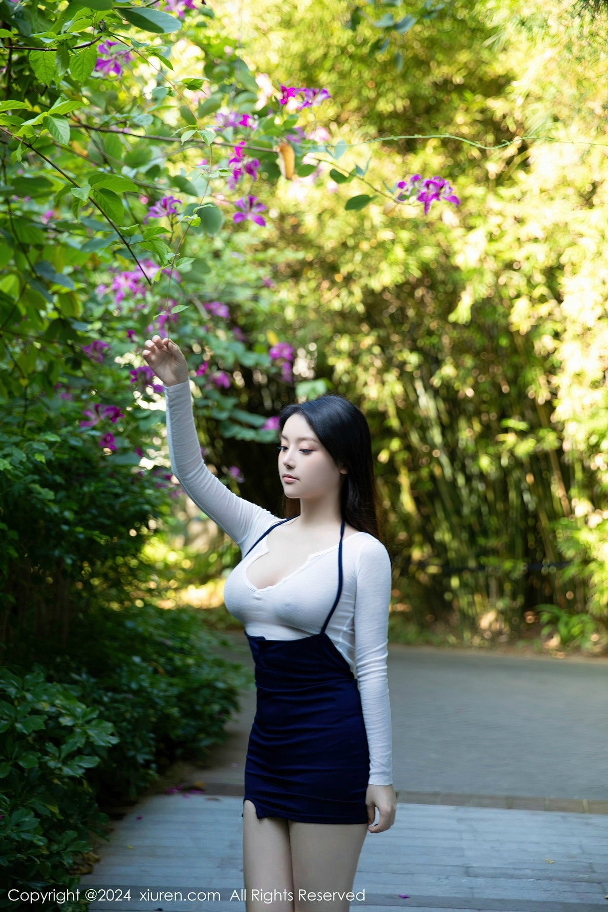 [XiuRen秀人网]第8030期豆瓣酱写真