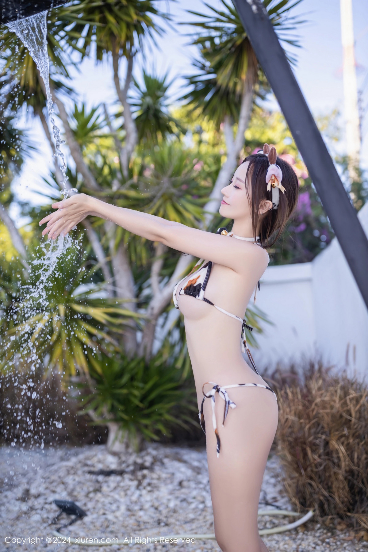 [XiuRen秀人网]第8043期杏子写真