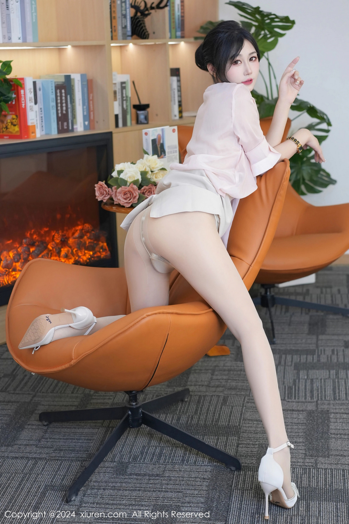 [XiuRen秀人网]第8477期laura阿姣写真