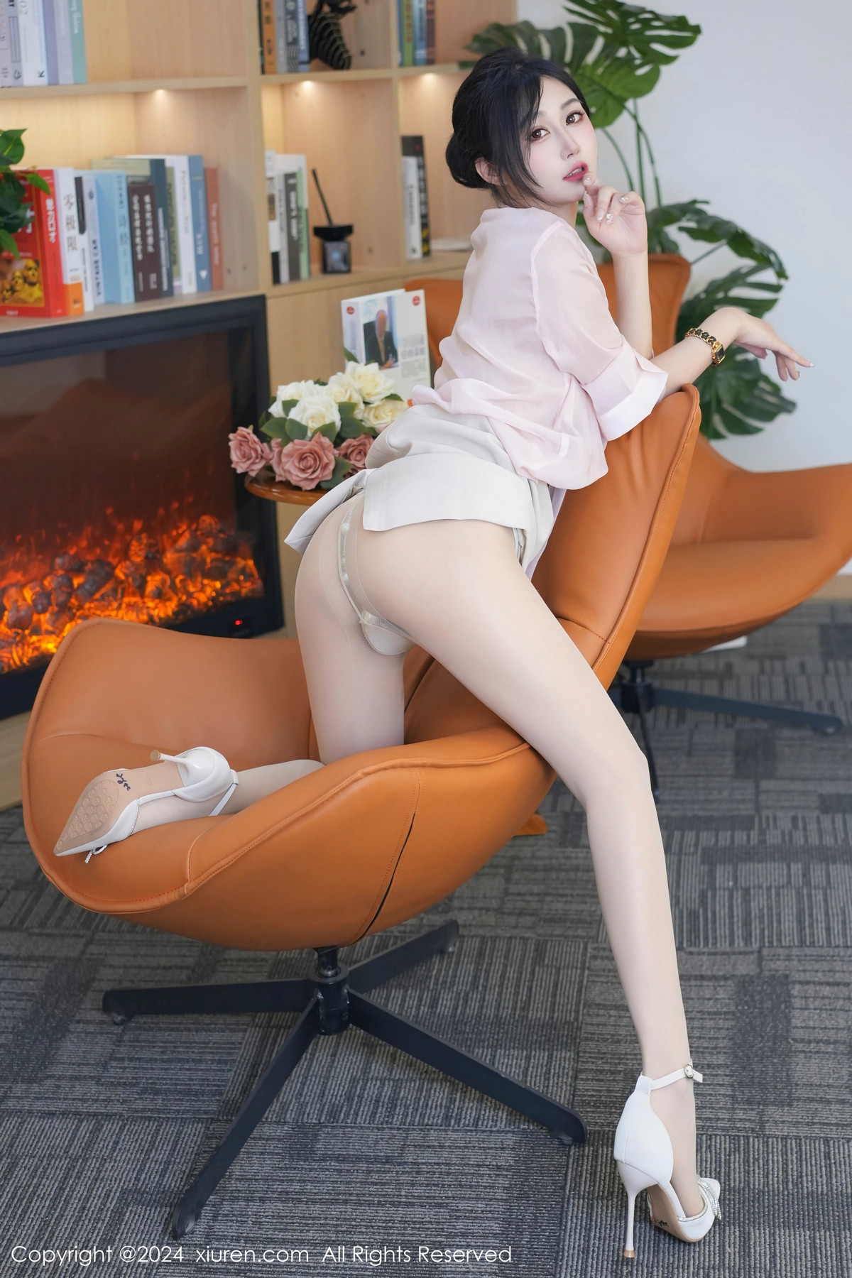 [XiuRen秀人网]第8477期laura阿姣写真