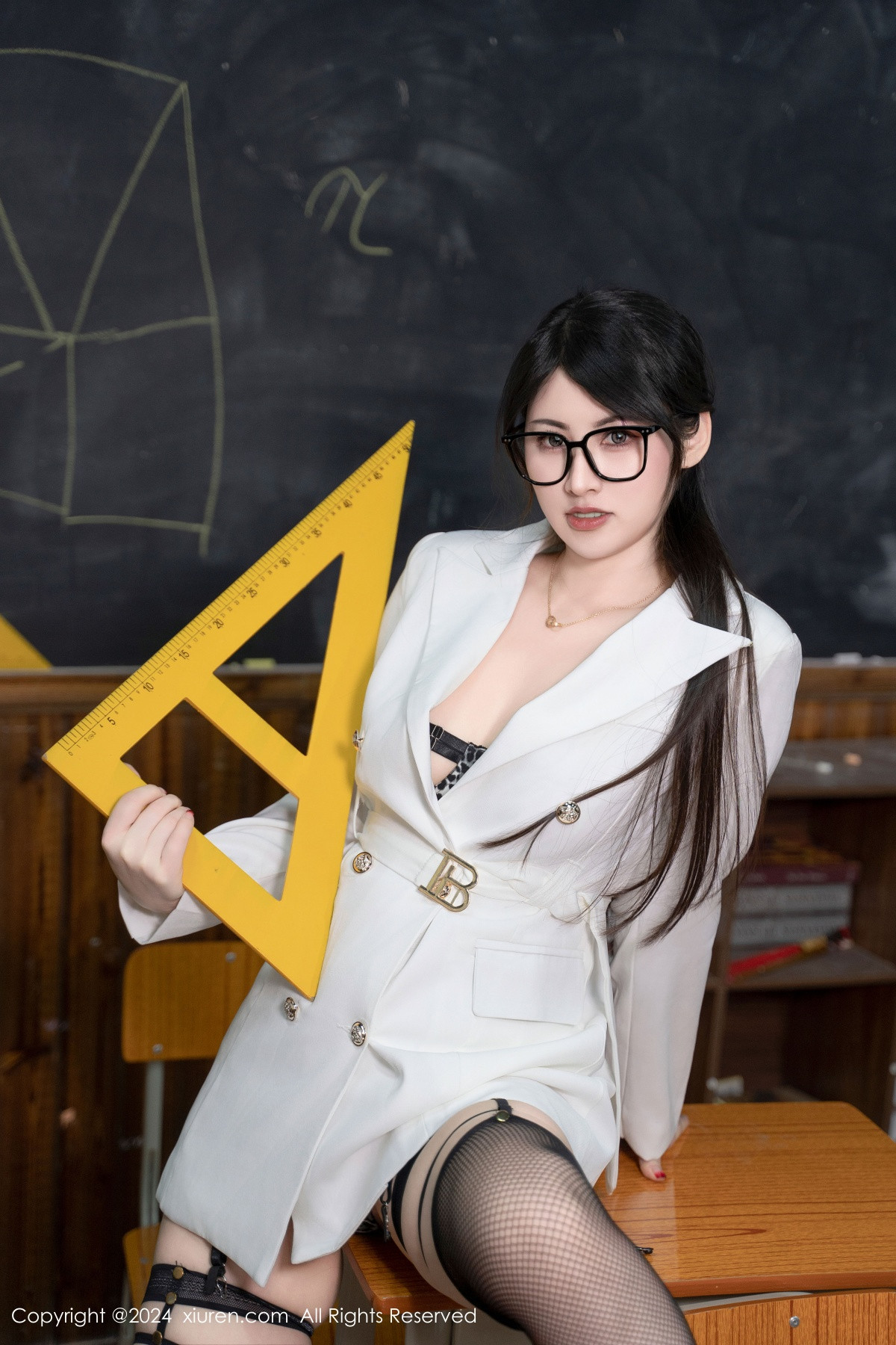 [XiuRen秀人网]第8694期诗诗写真