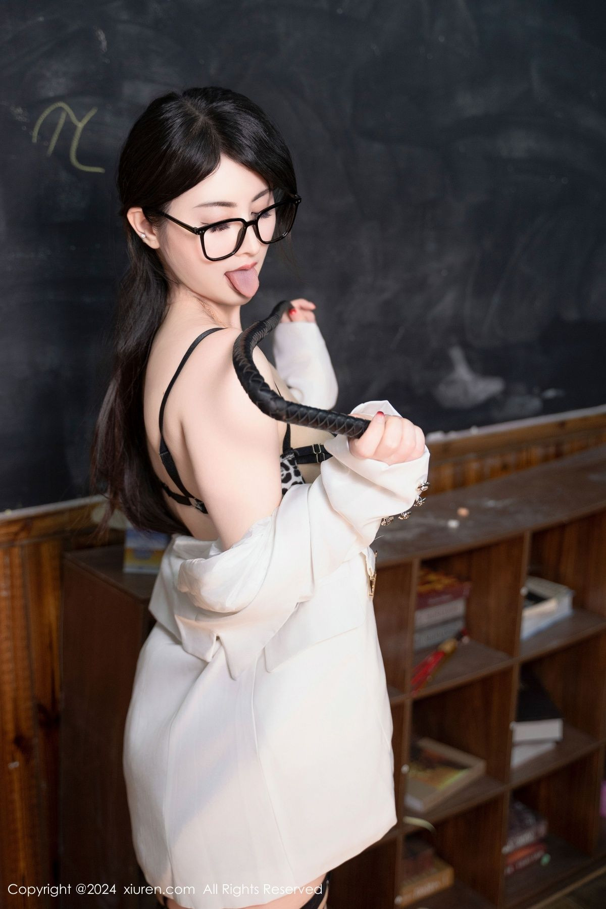 [XiuRen秀人网]第8694期诗诗写真