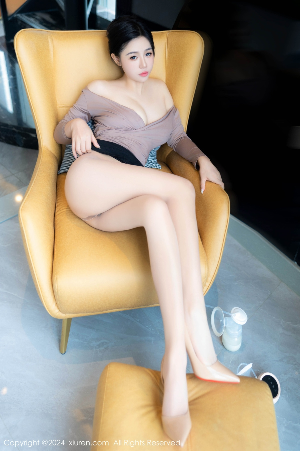 [XiuRen秀人网]第8798期金小依写真