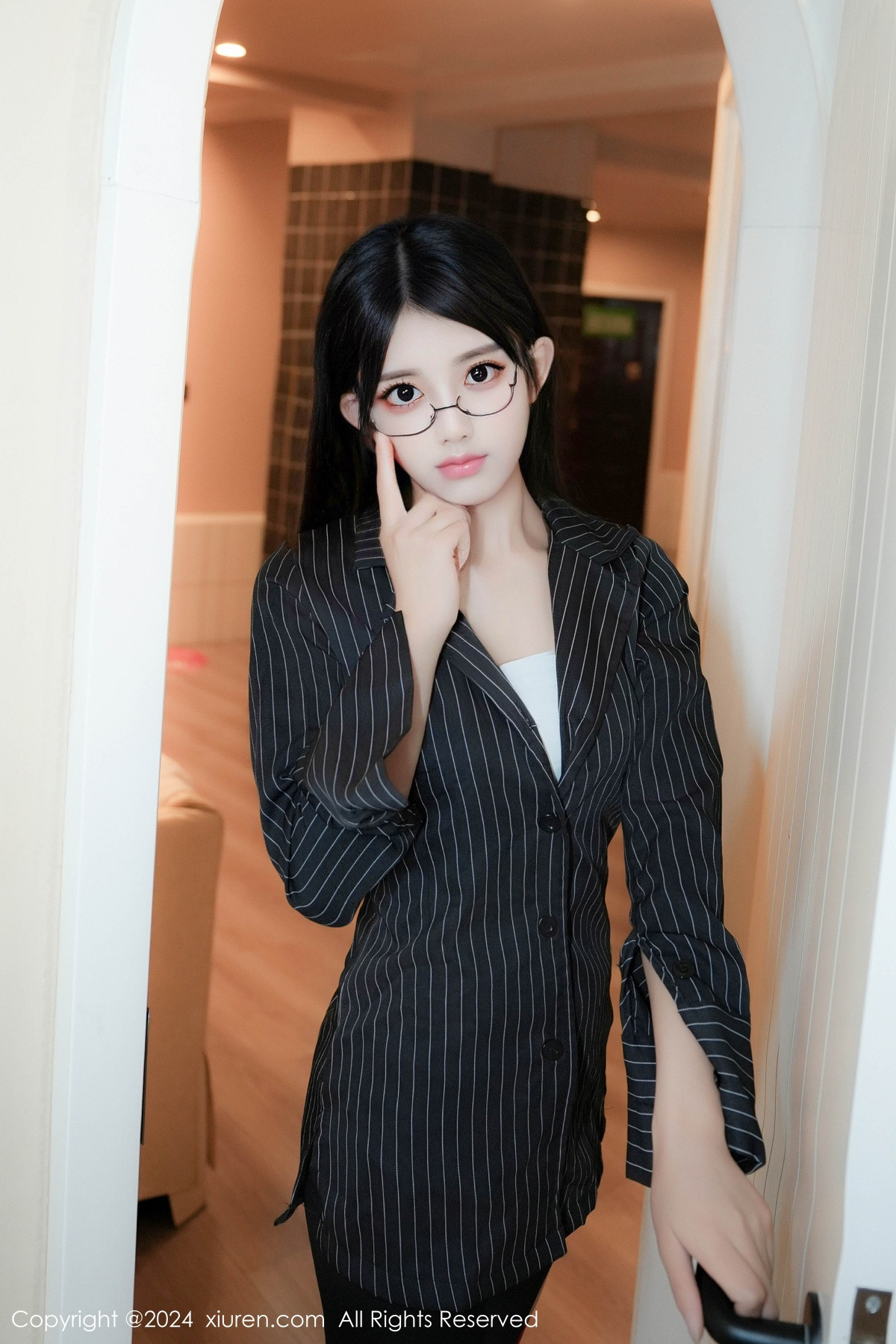 [XiuRen秀人网]第8802期美少女写真