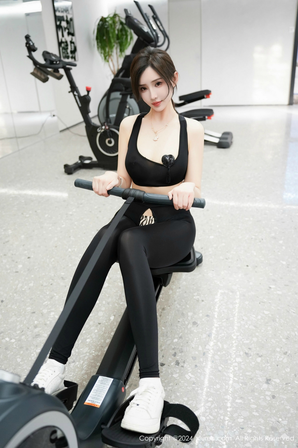 [XiuRen秀人网]第8810期周妍希写真