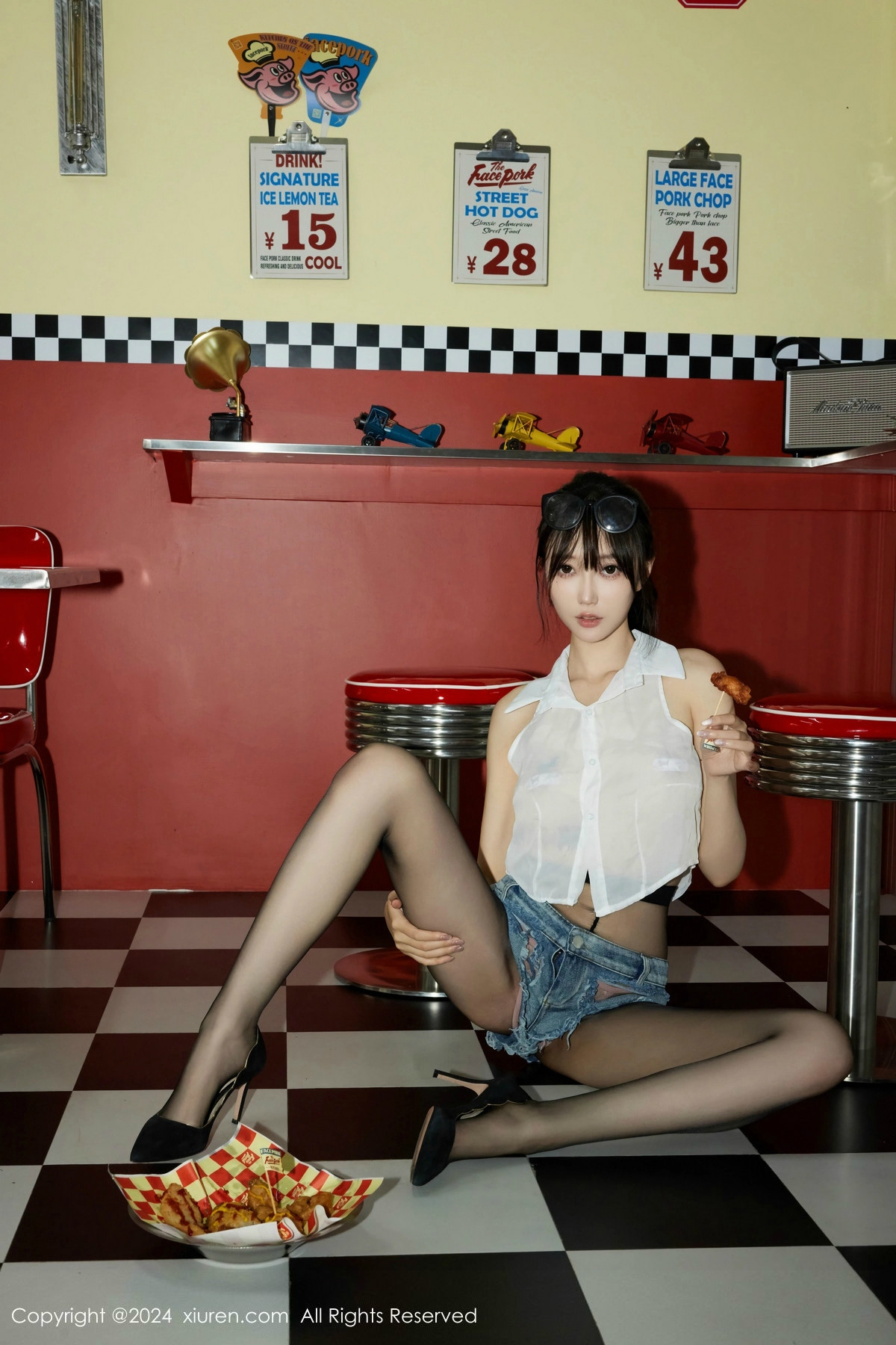 [XiuRen秀人网]第8811期玥儿玥写真