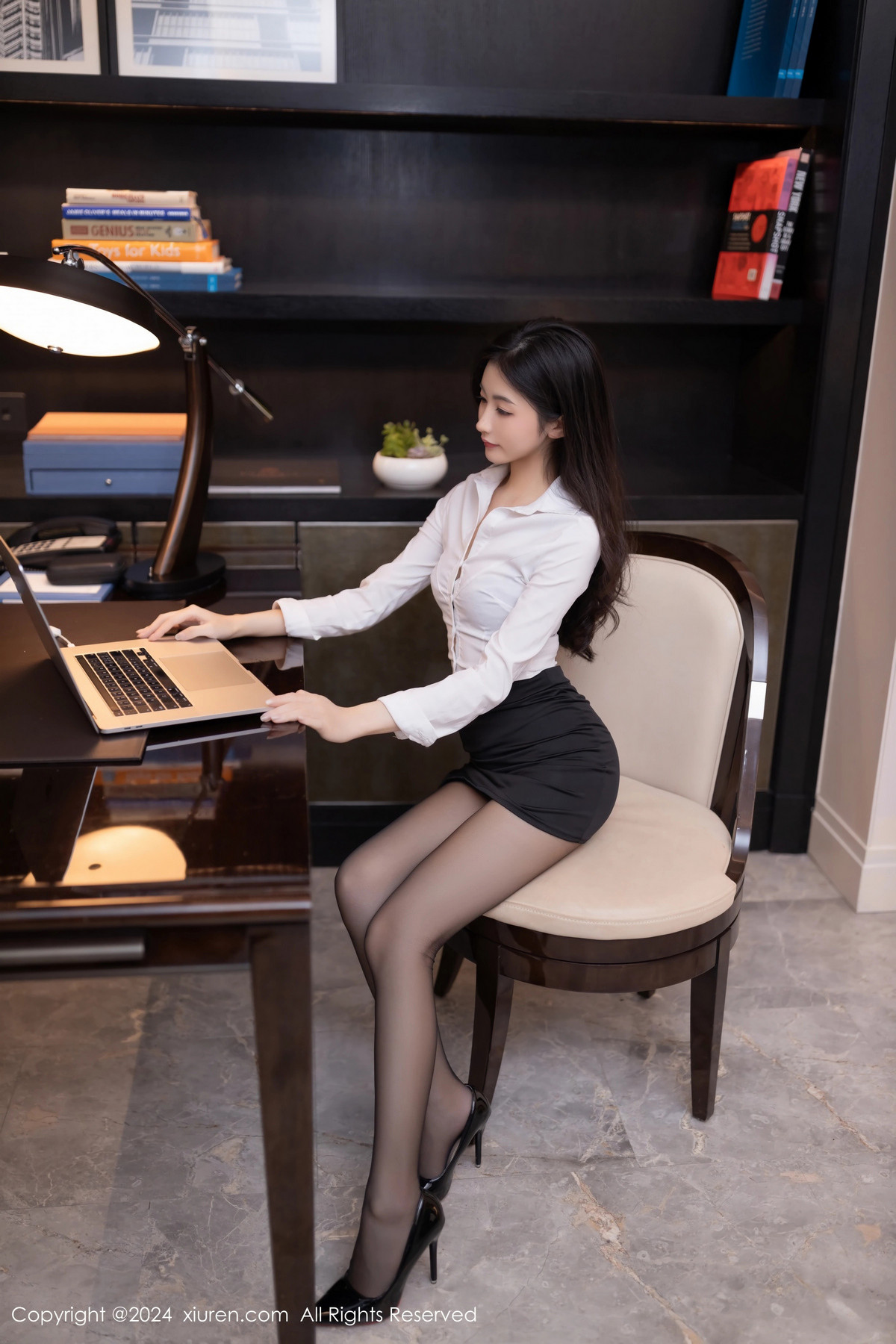 [XiuRen秀人网]第8830期鱼尾写真