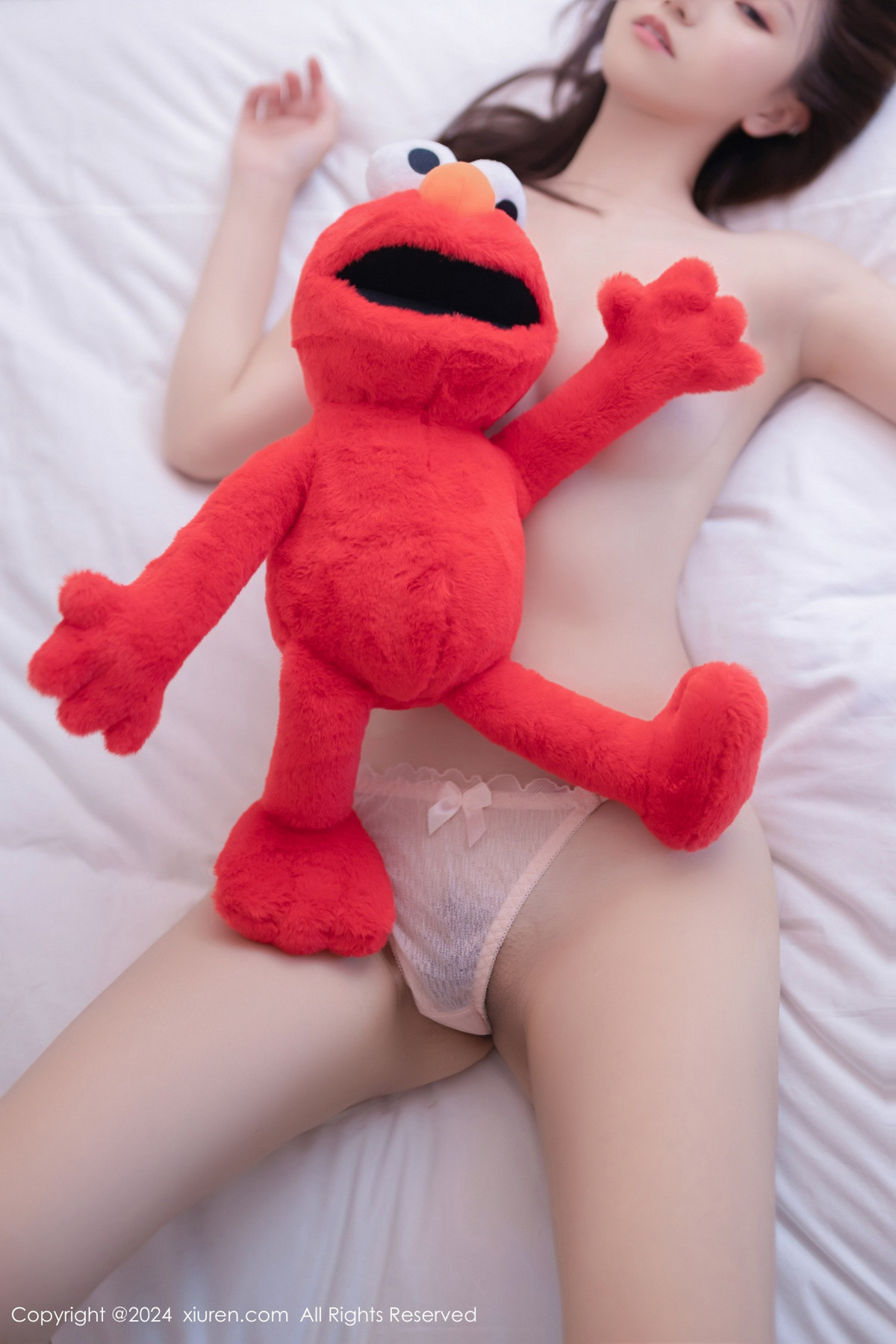 [XiuRen秀人网]第8834期杏子写真