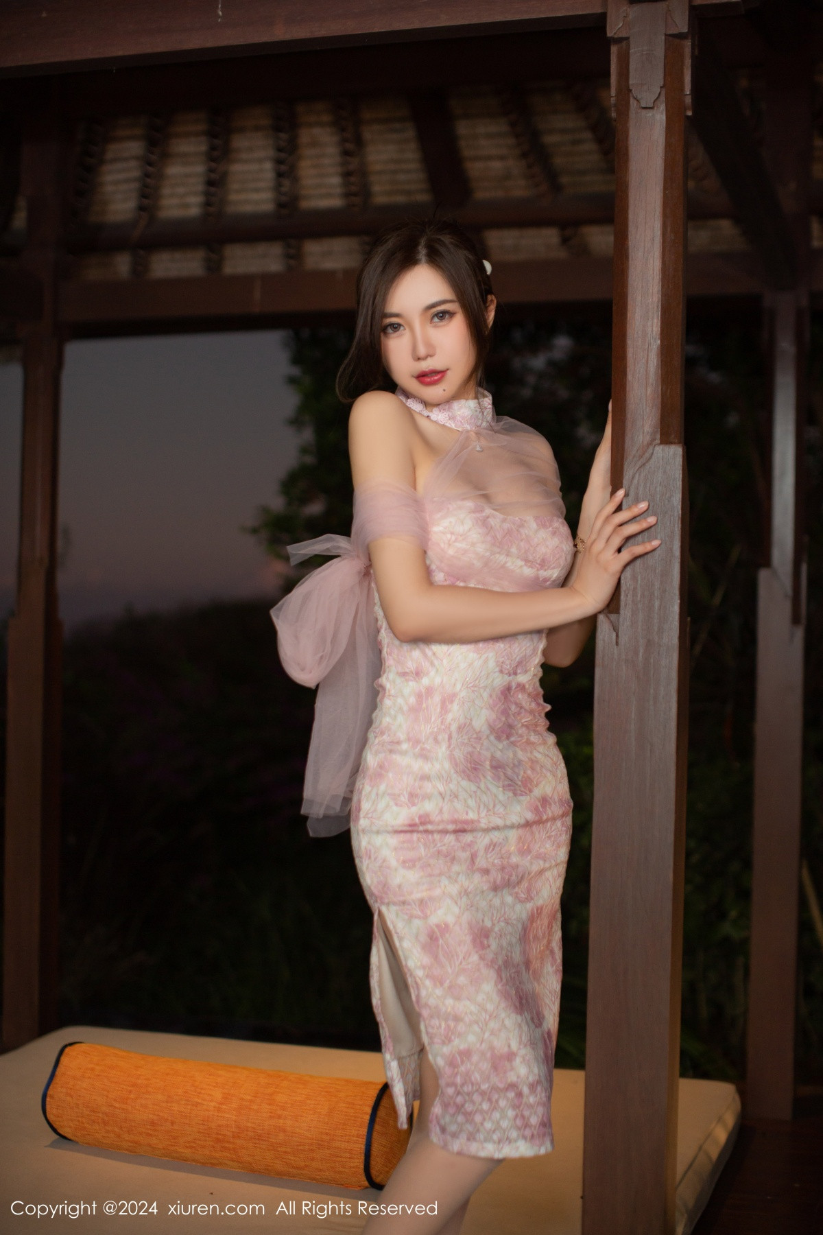 [XiuRen秀人网]第8868期绮里嘉写真