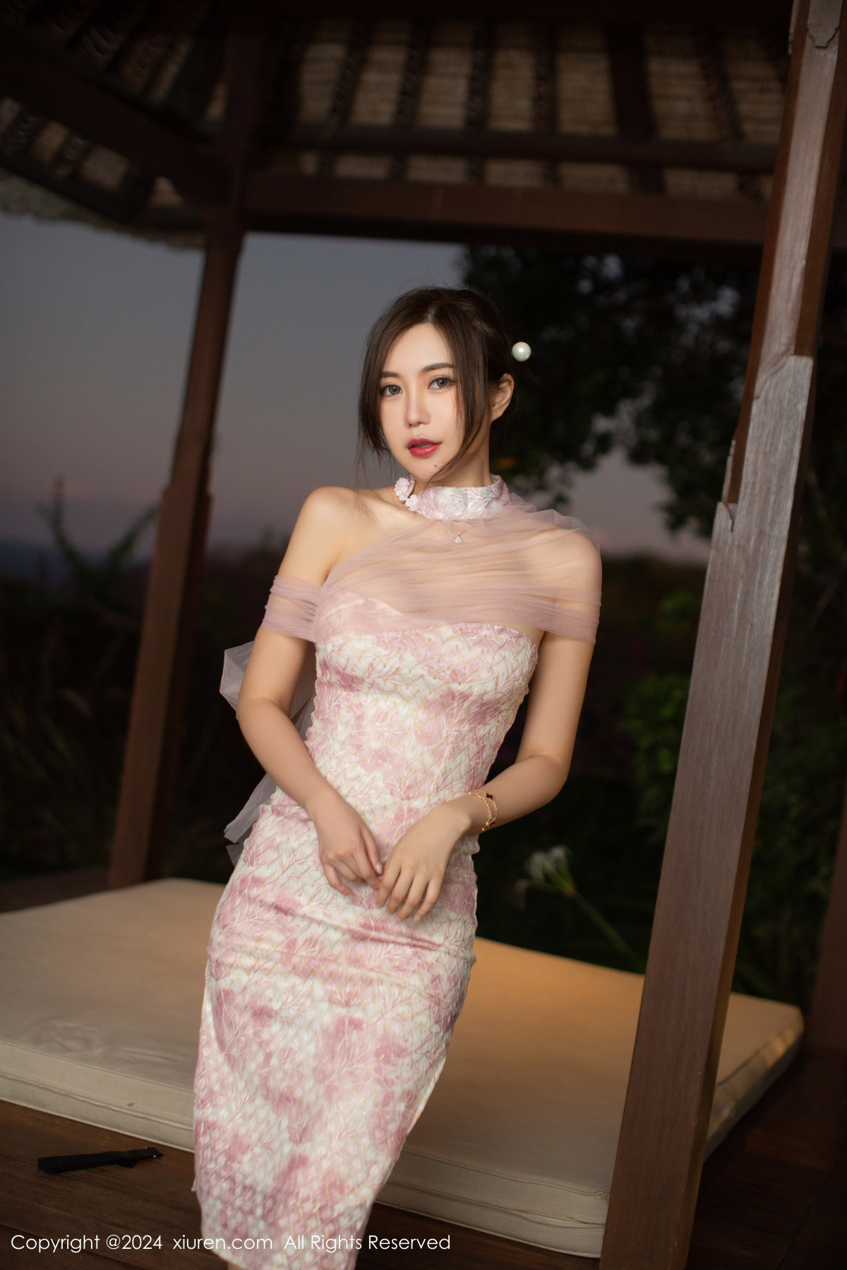 [XiuRen秀人网]第8868期绮里嘉写真