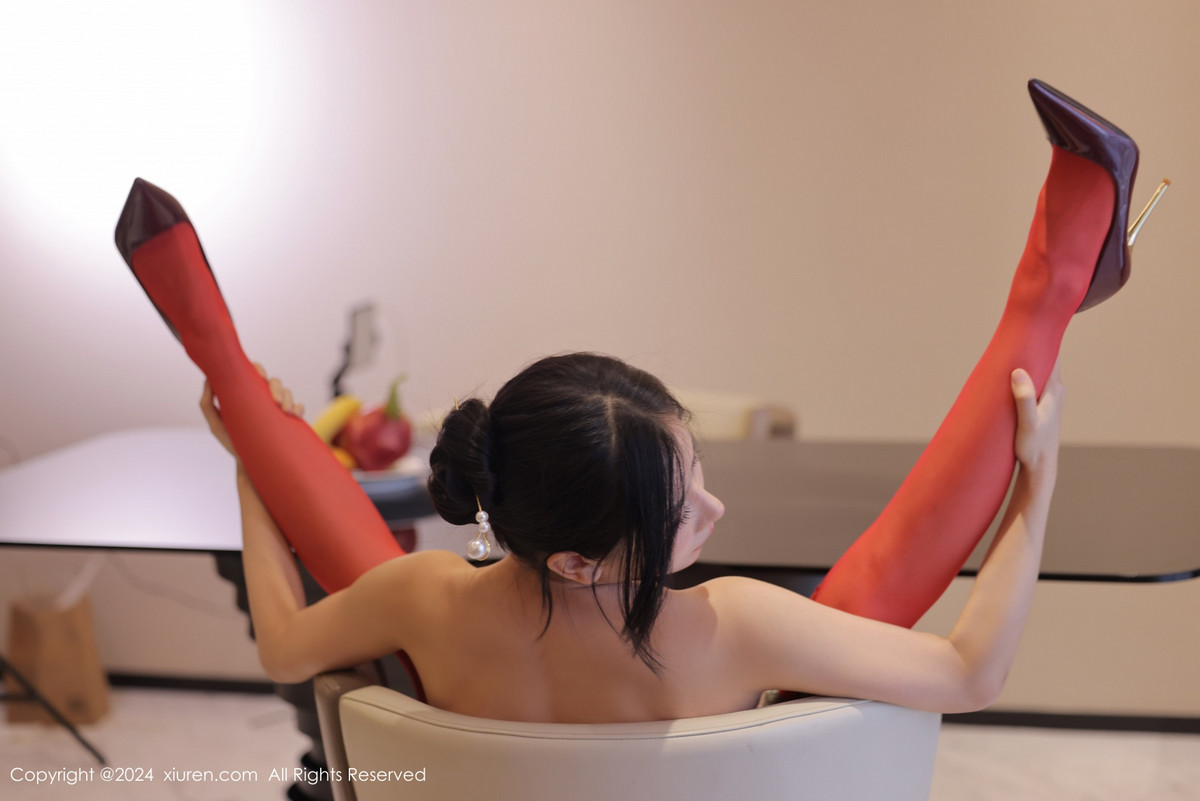 [XiuRen秀人网]第8871期尹甜甜写真