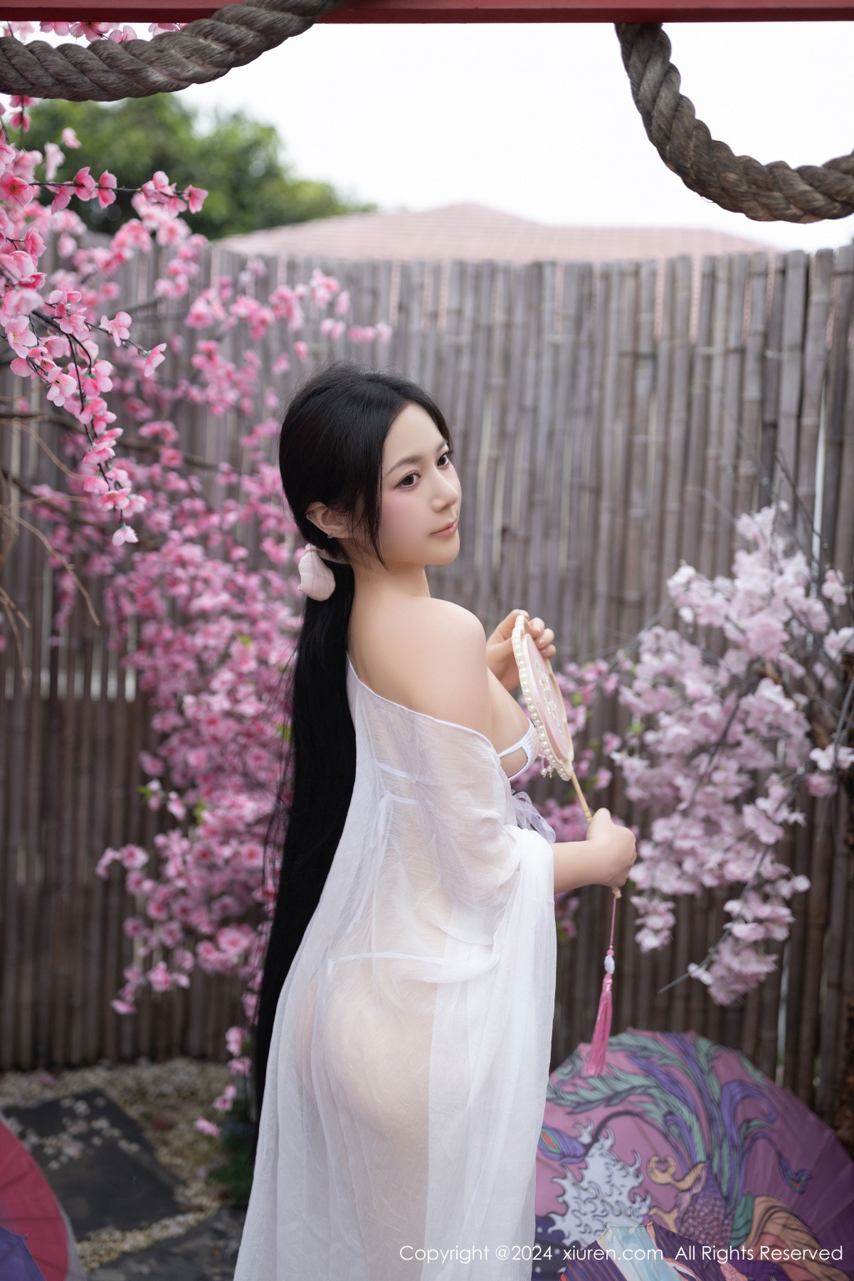 [XiuRen秀人网]第8927期鱼子酱写真