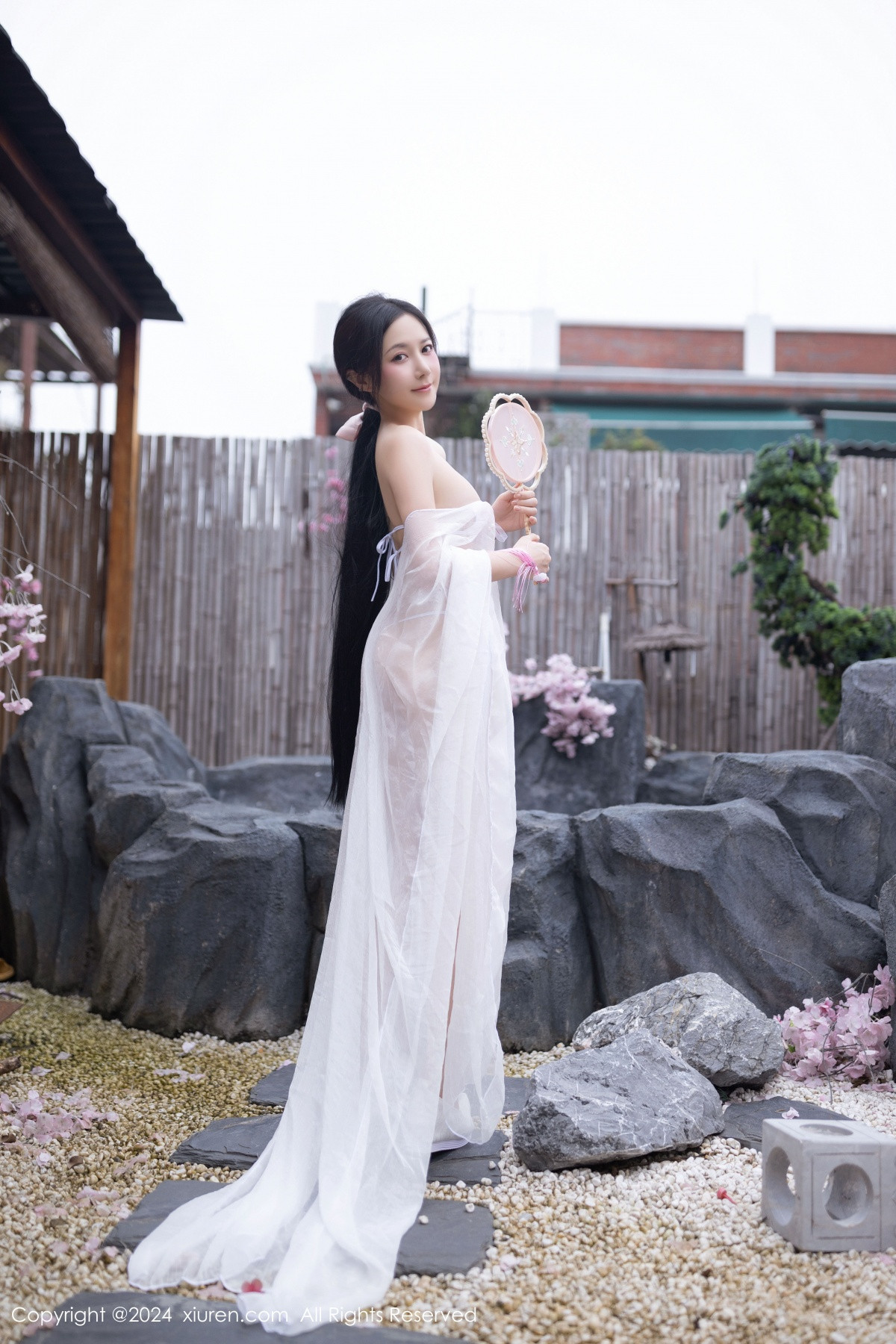 [XiuRen秀人网]第8927期鱼子酱写真
