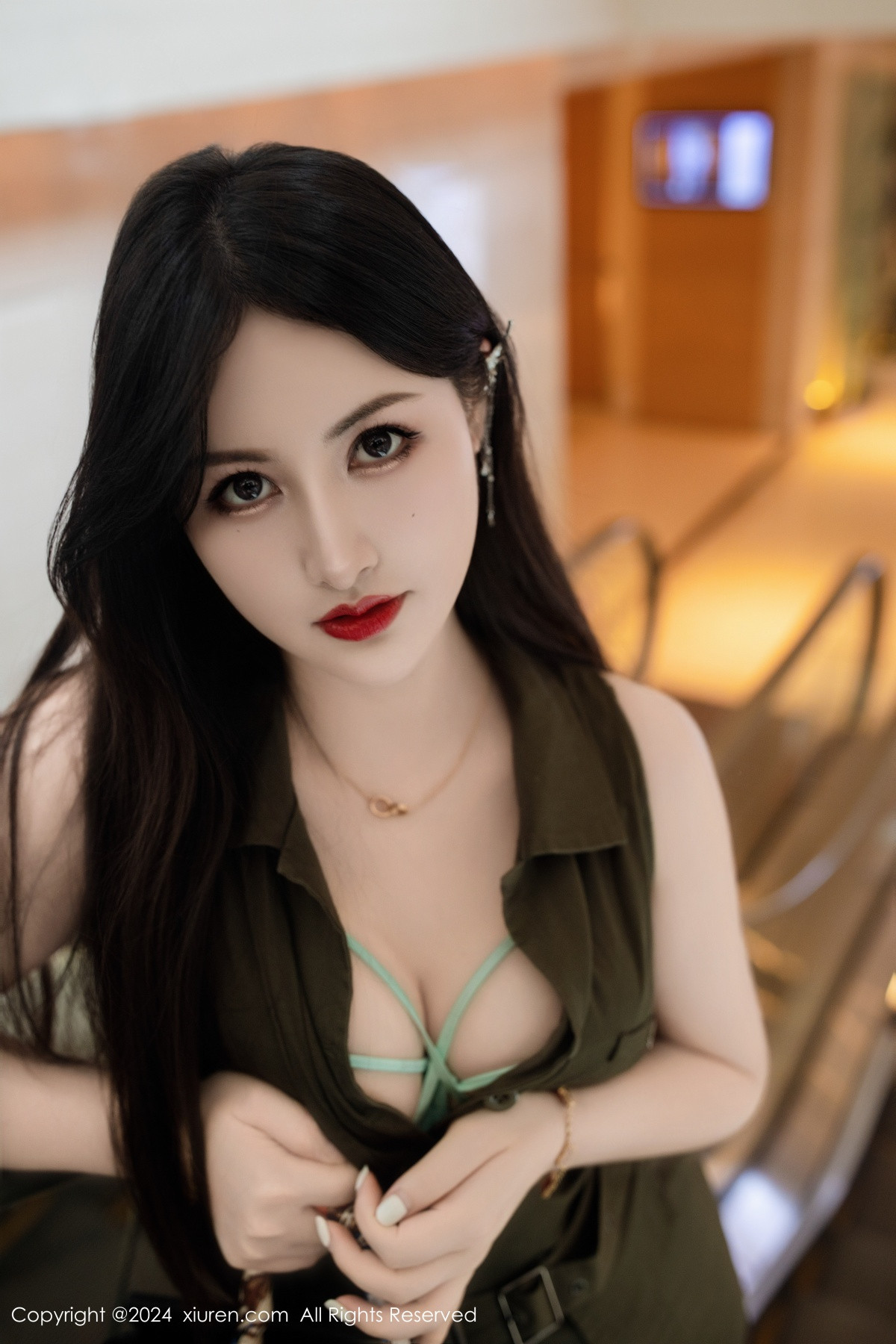 [XiuRen秀人网]第8940期诗诗写真