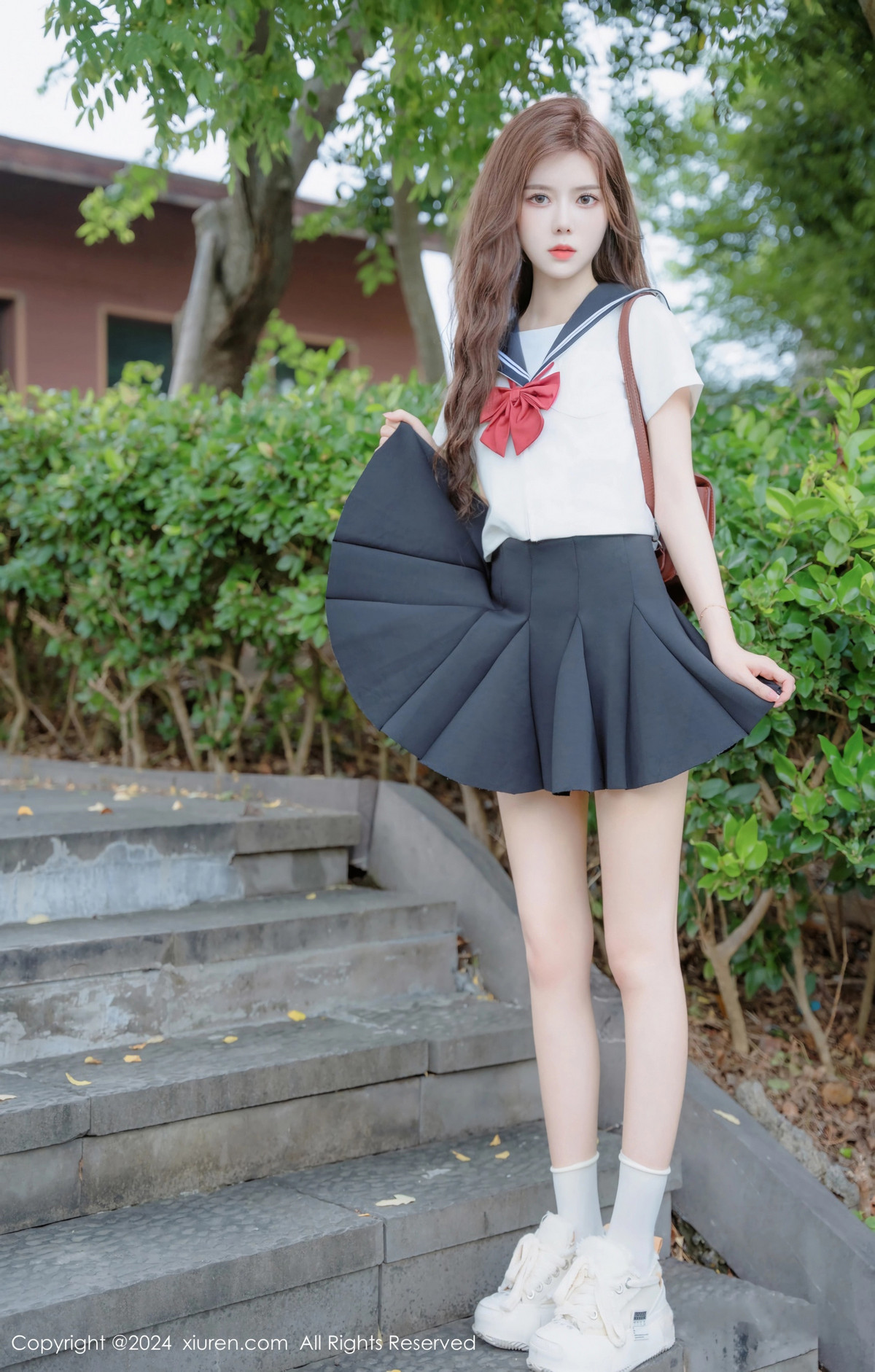 [XiuRen秀人网]第8948期拍黄瓜写真