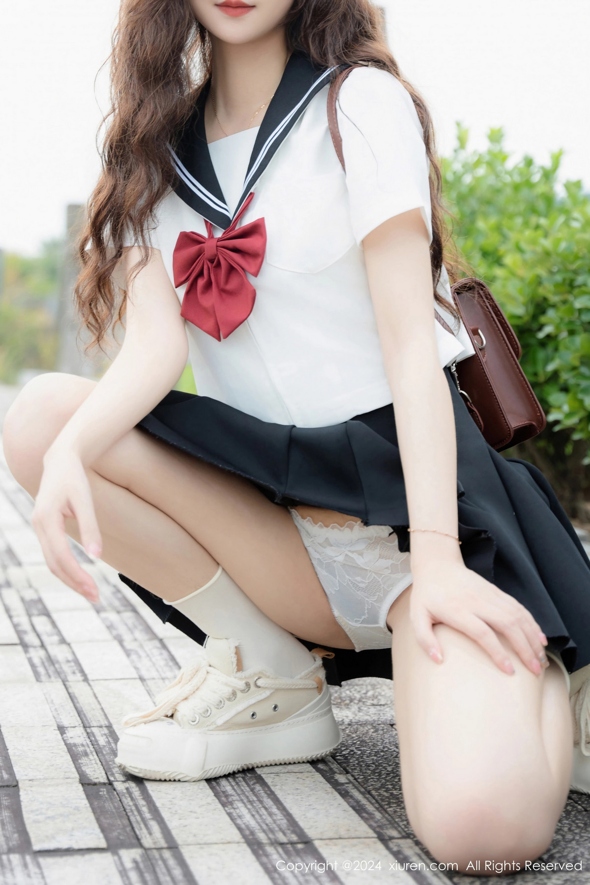 [XiuRen秀人网]第8948期拍黄瓜写真