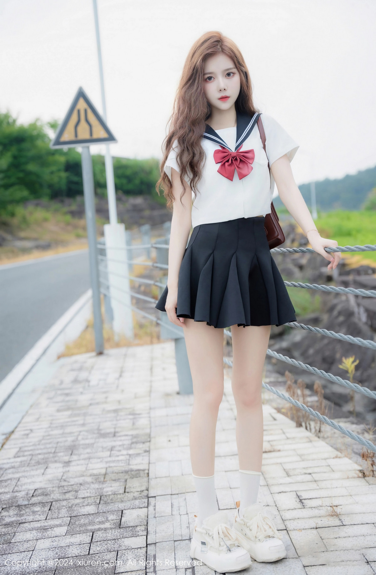 [XiuRen秀人网]第8948期拍黄瓜写真
