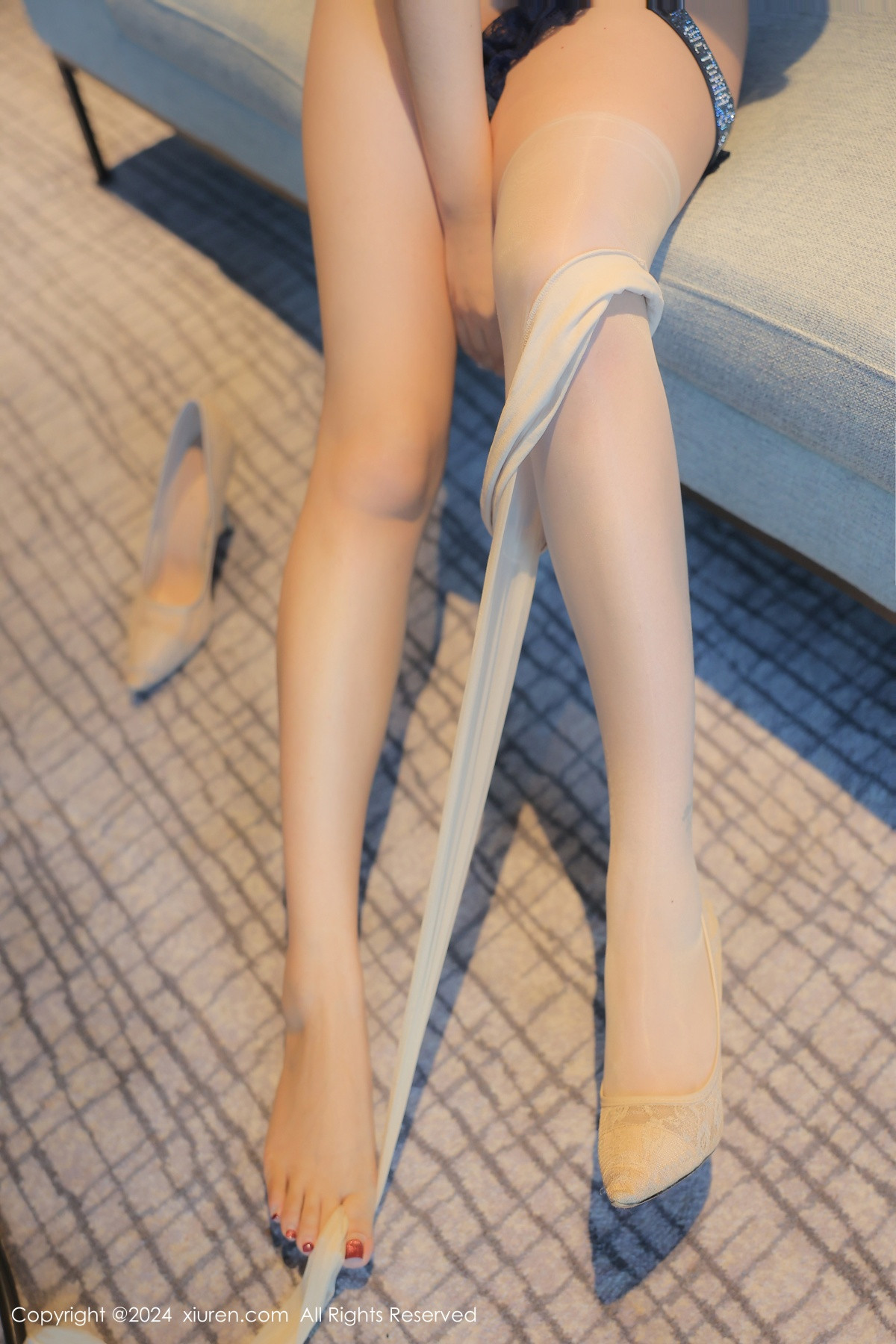 [XiuRen秀人网]第8989期麦田写真