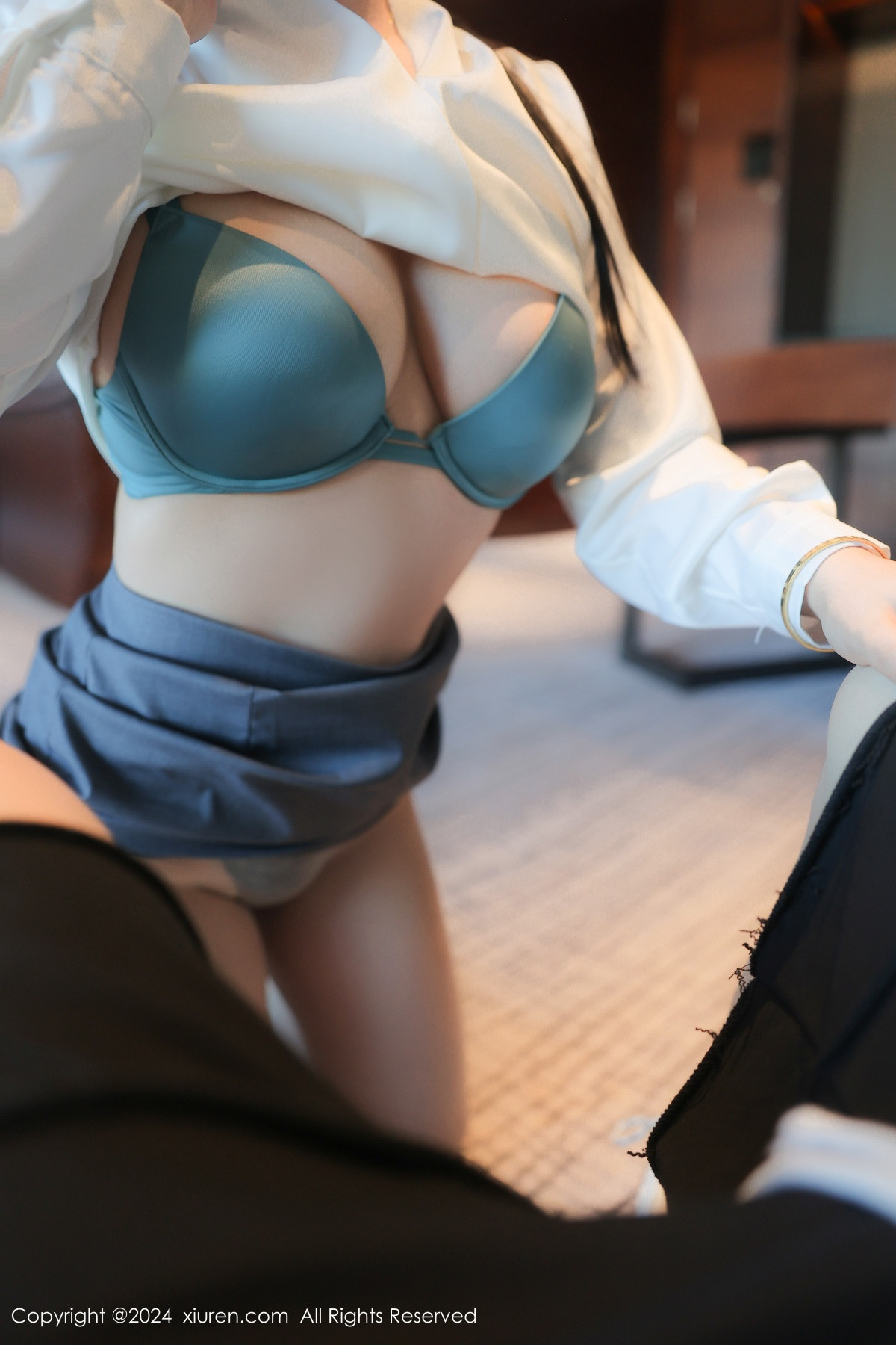 [XiuRen秀人网]第8989期麦田写真