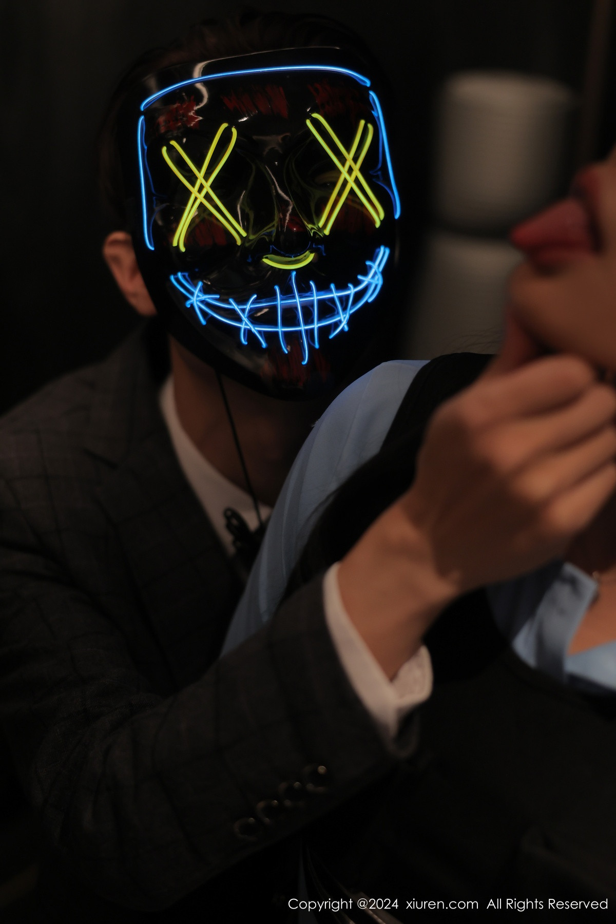 [XiuRen秀人网]第9071期麦田写真