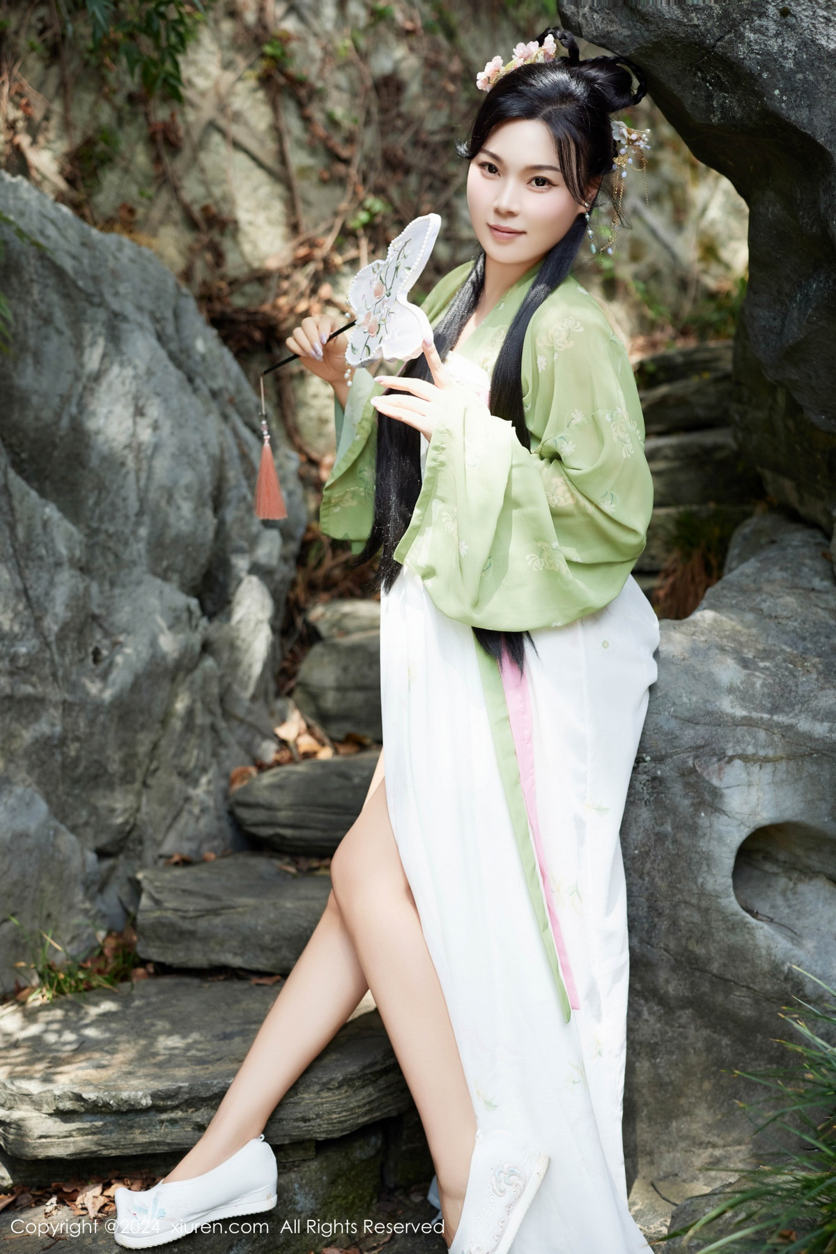 [XiuRen秀人网]第9162期麦田写真