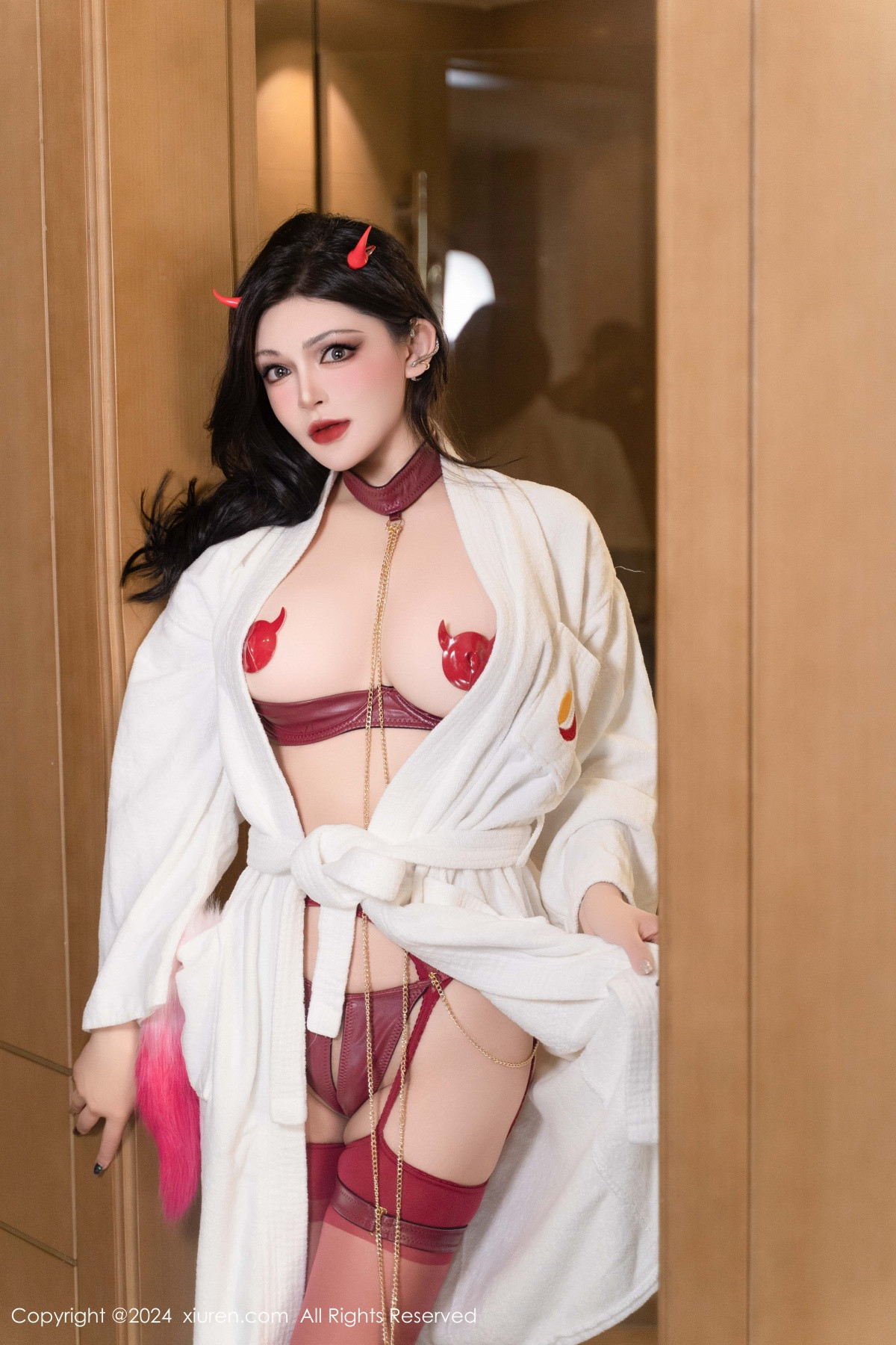 [XiuRen秀人网]第9352期伊丽莎有点白写真