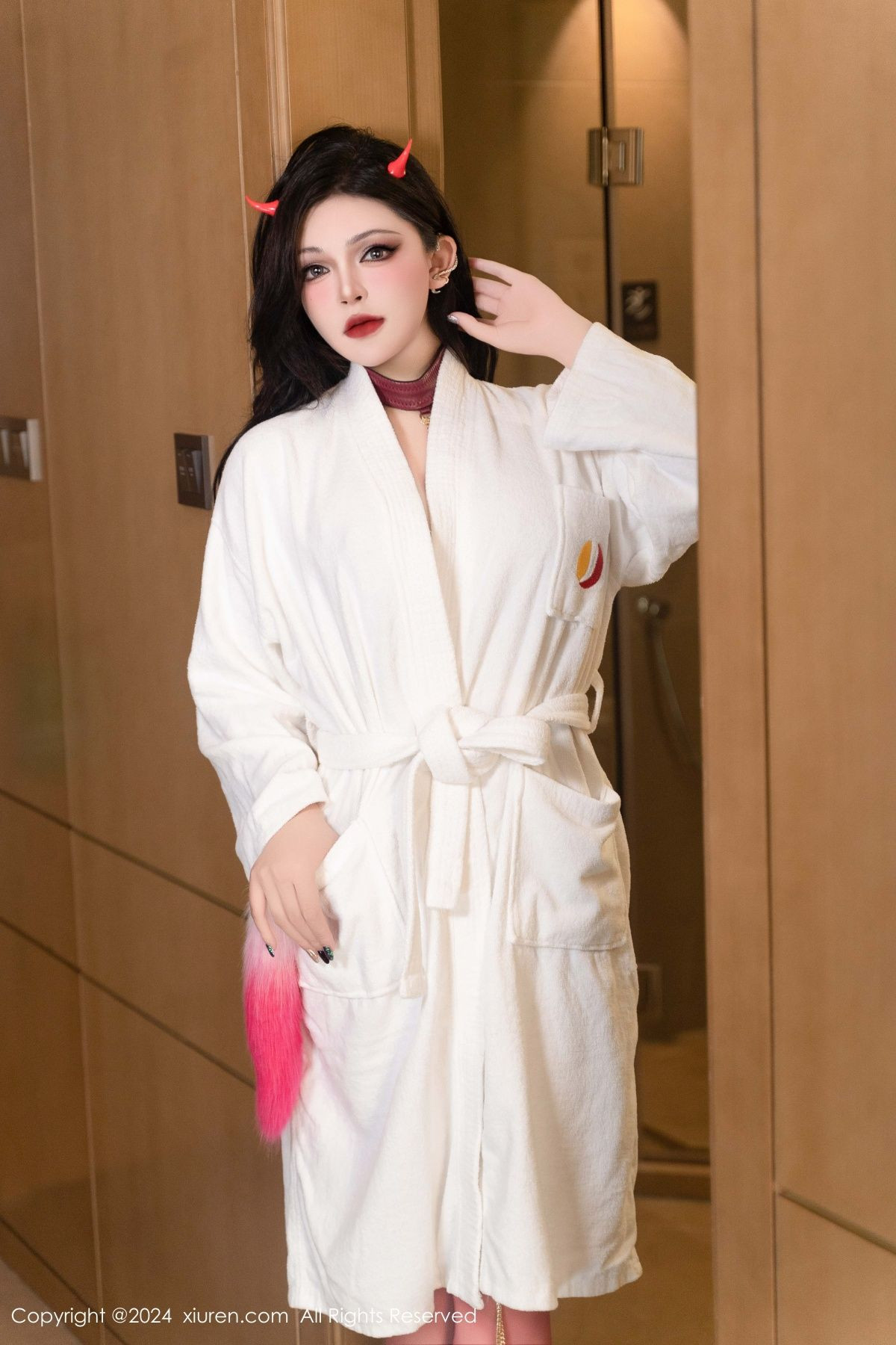 [XiuRen秀人网]第9352期伊丽莎有点白写真