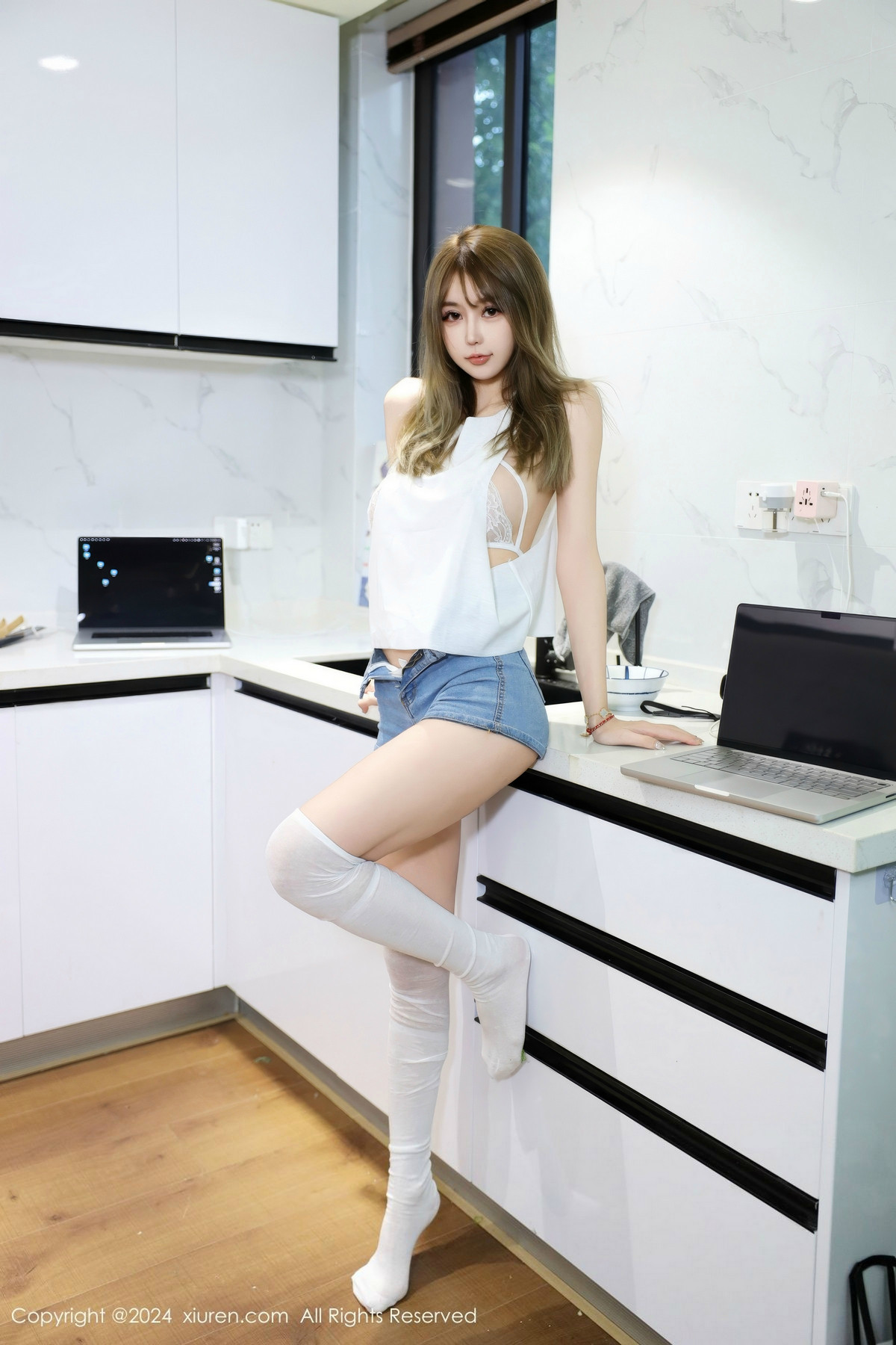 [XiuRen秀人网]第9374期Zoe柚柚写真
