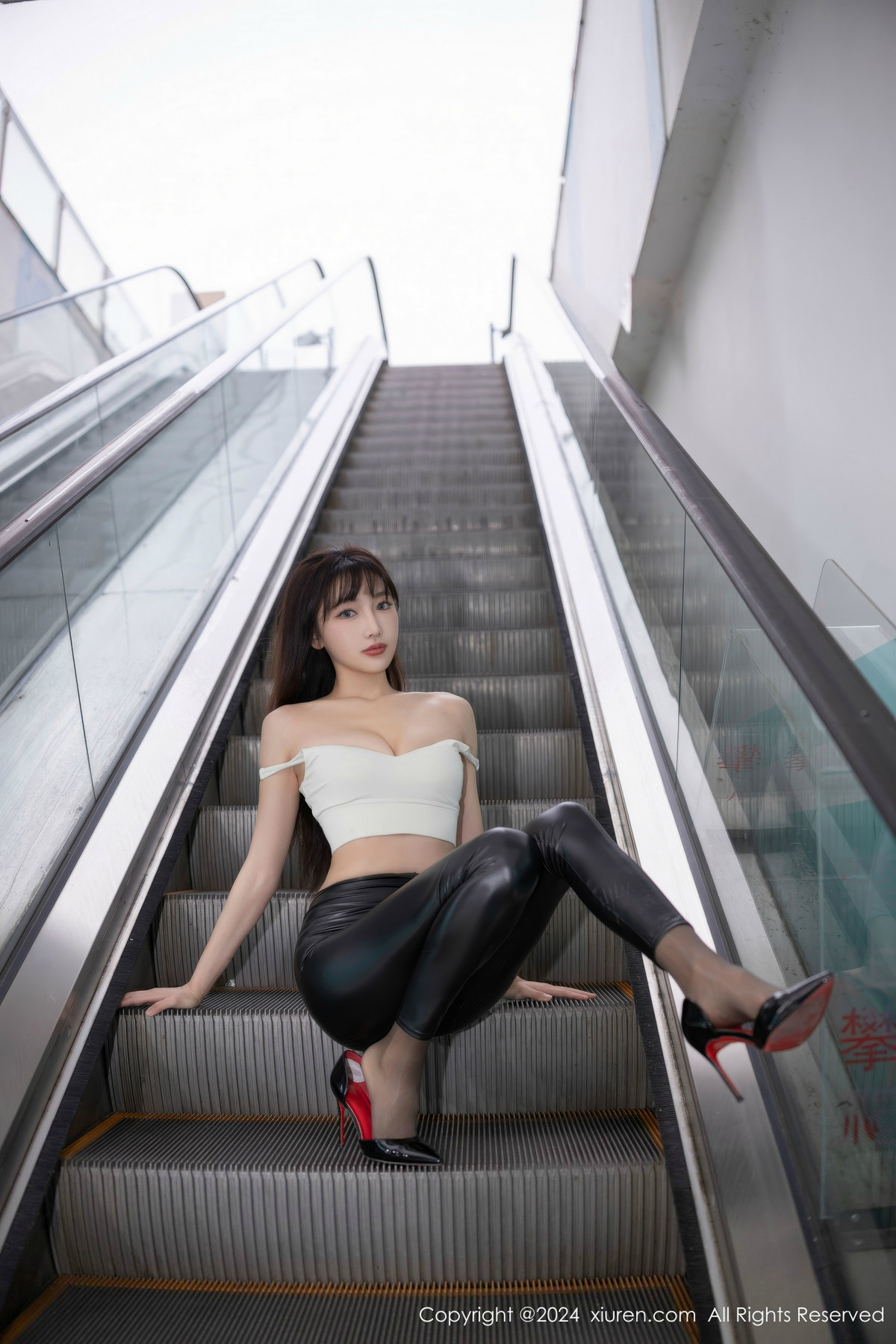 [XiuRen秀人网]第9377期陆萱萱写真