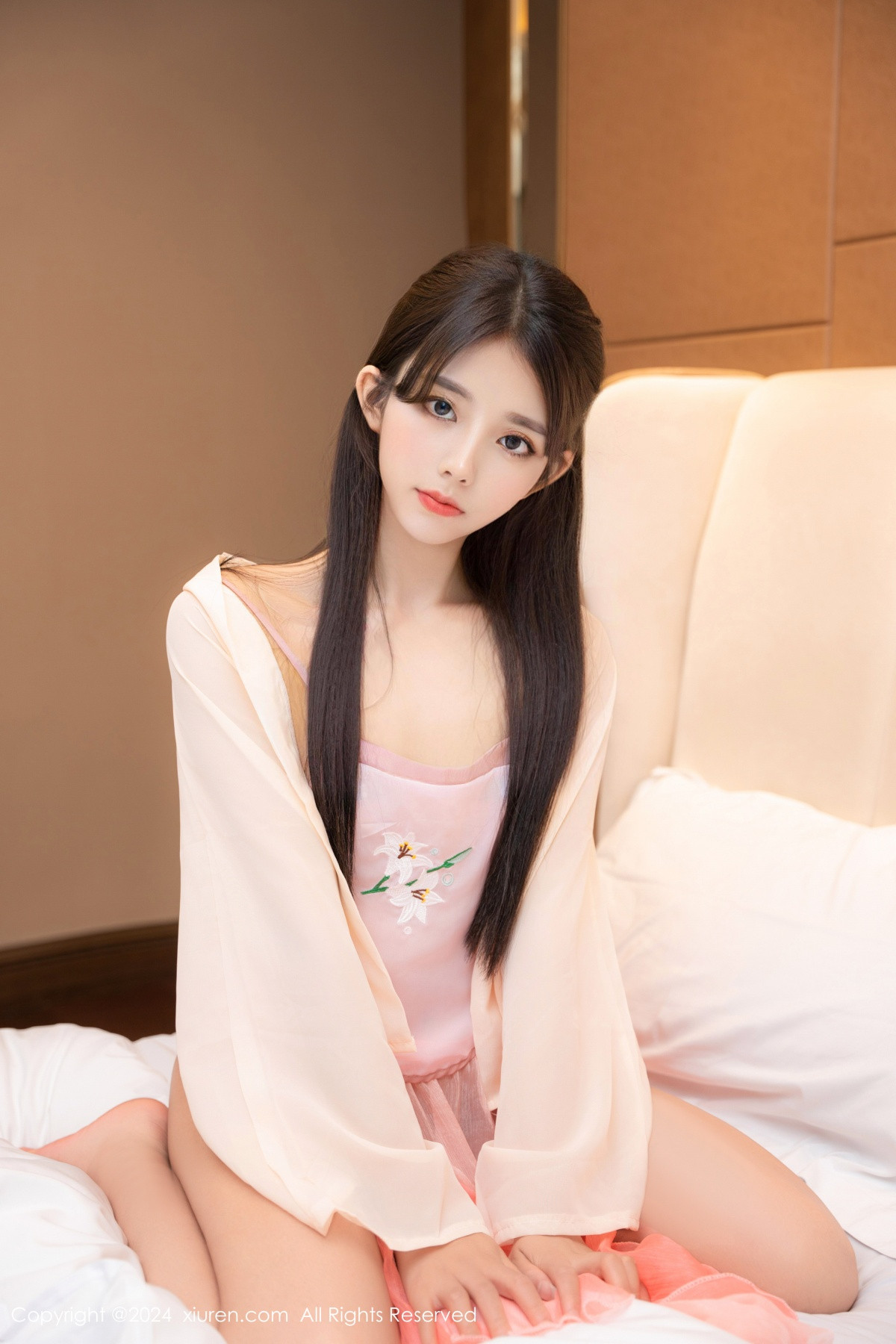 [XiuRen秀人网]第9396期美少女写真