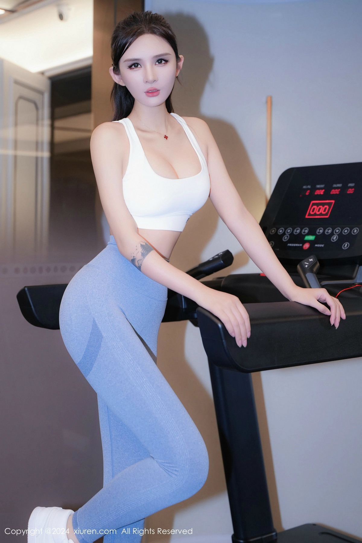 [XiuRen秀人网]第9407期尹菲写真