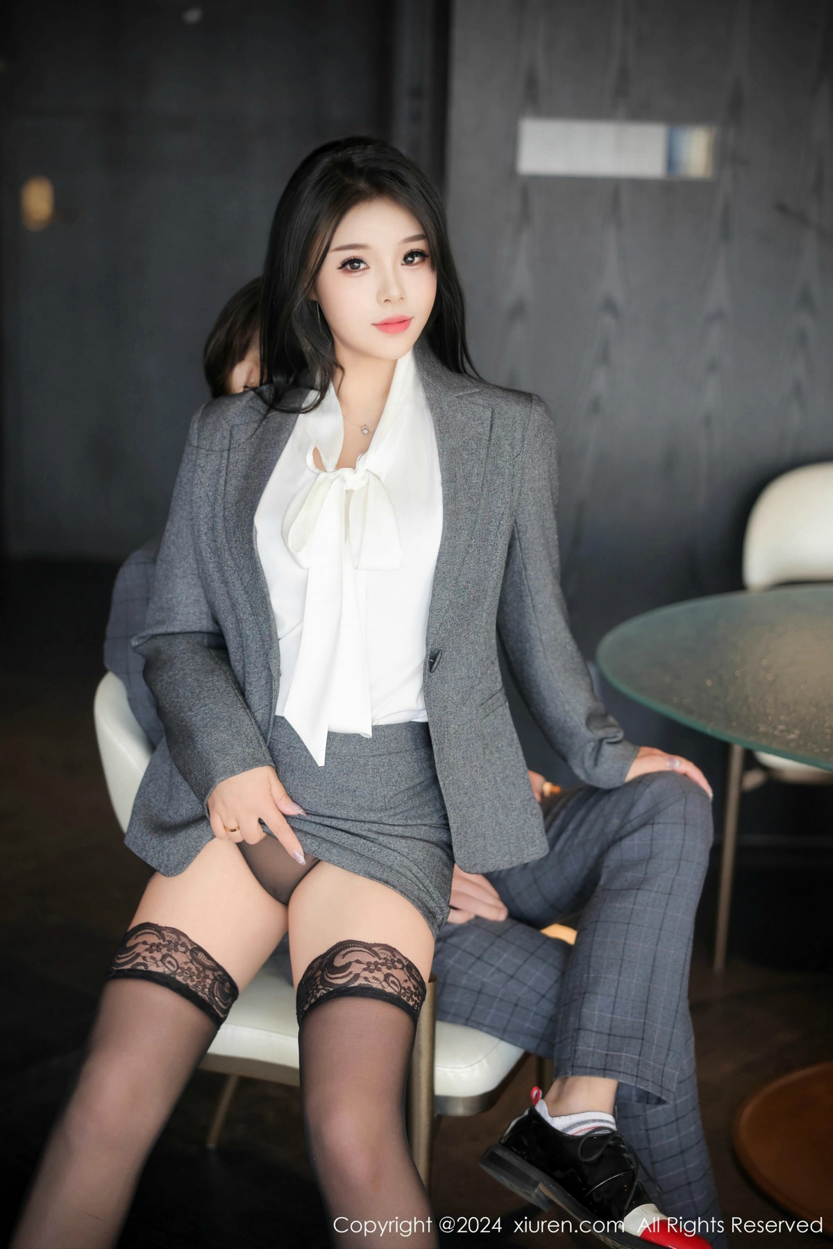 [XiuRen秀人网]第9515期麦田写真