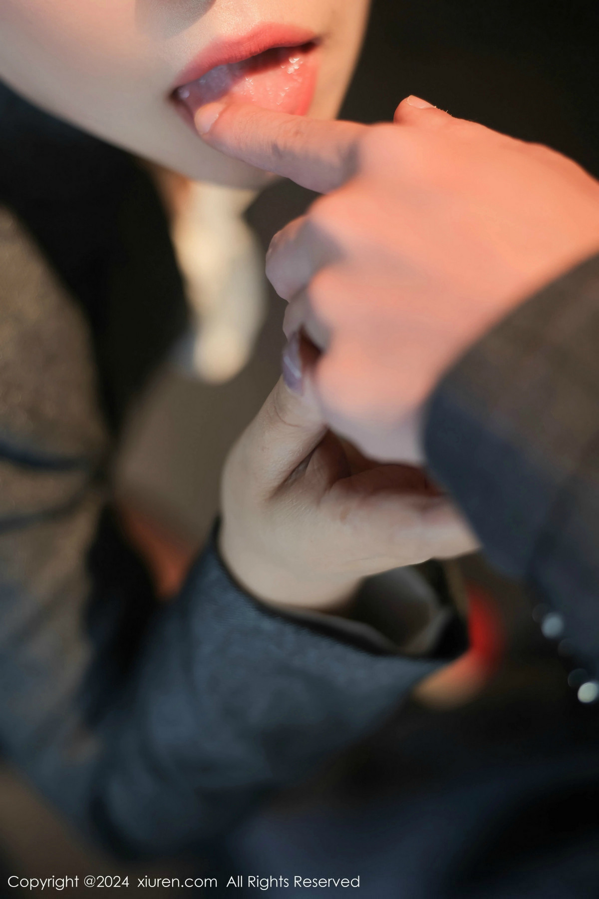 [XiuRen秀人网]第9515期麦田写真