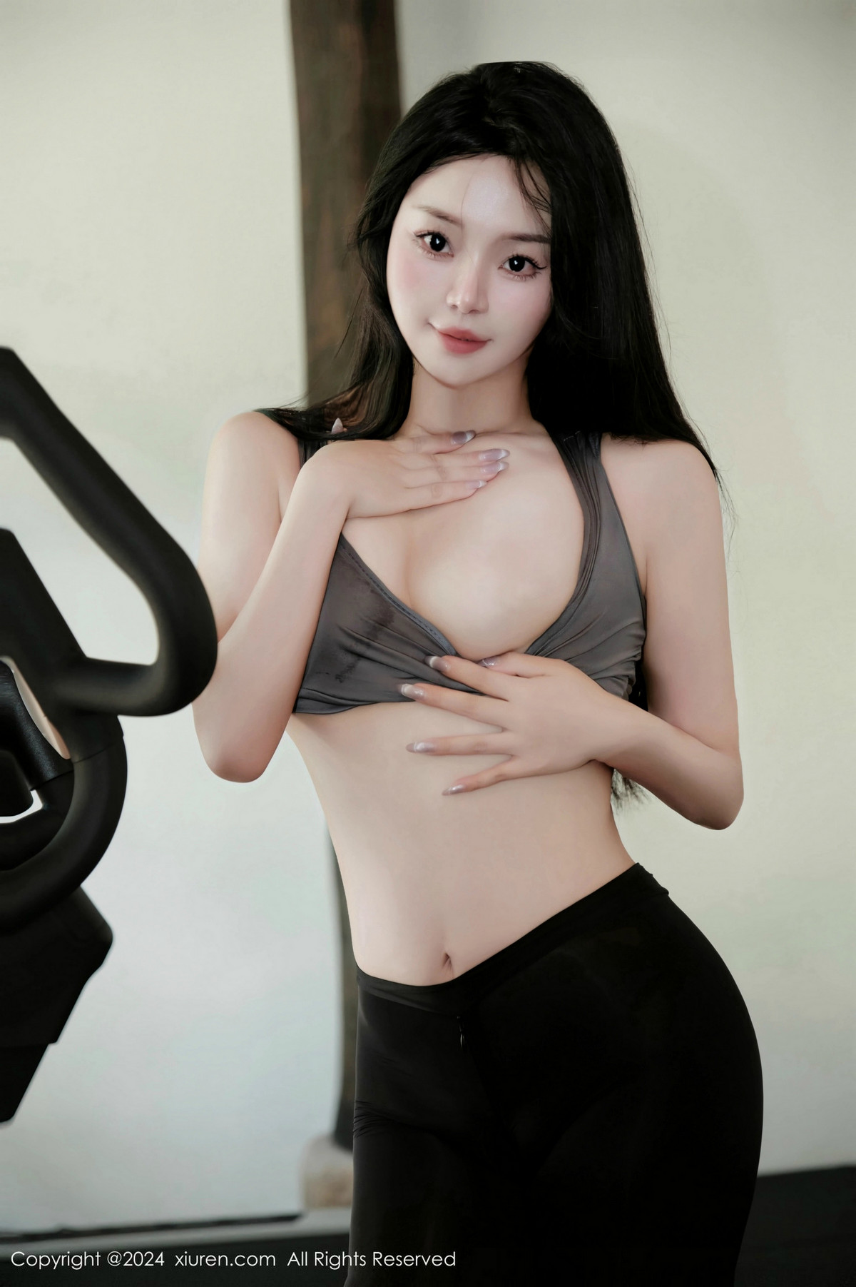 [XiuRen秀人网]第9540期麦田写真