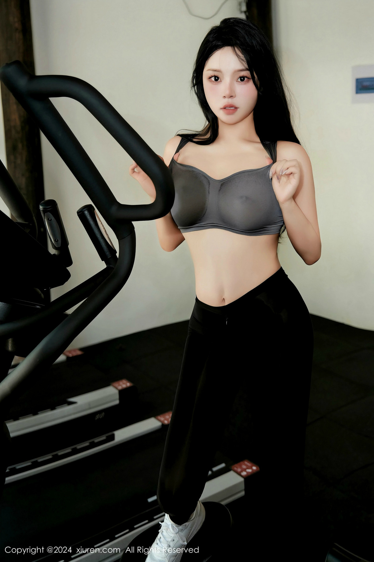[XiuRen秀人网]第9540期麦田写真