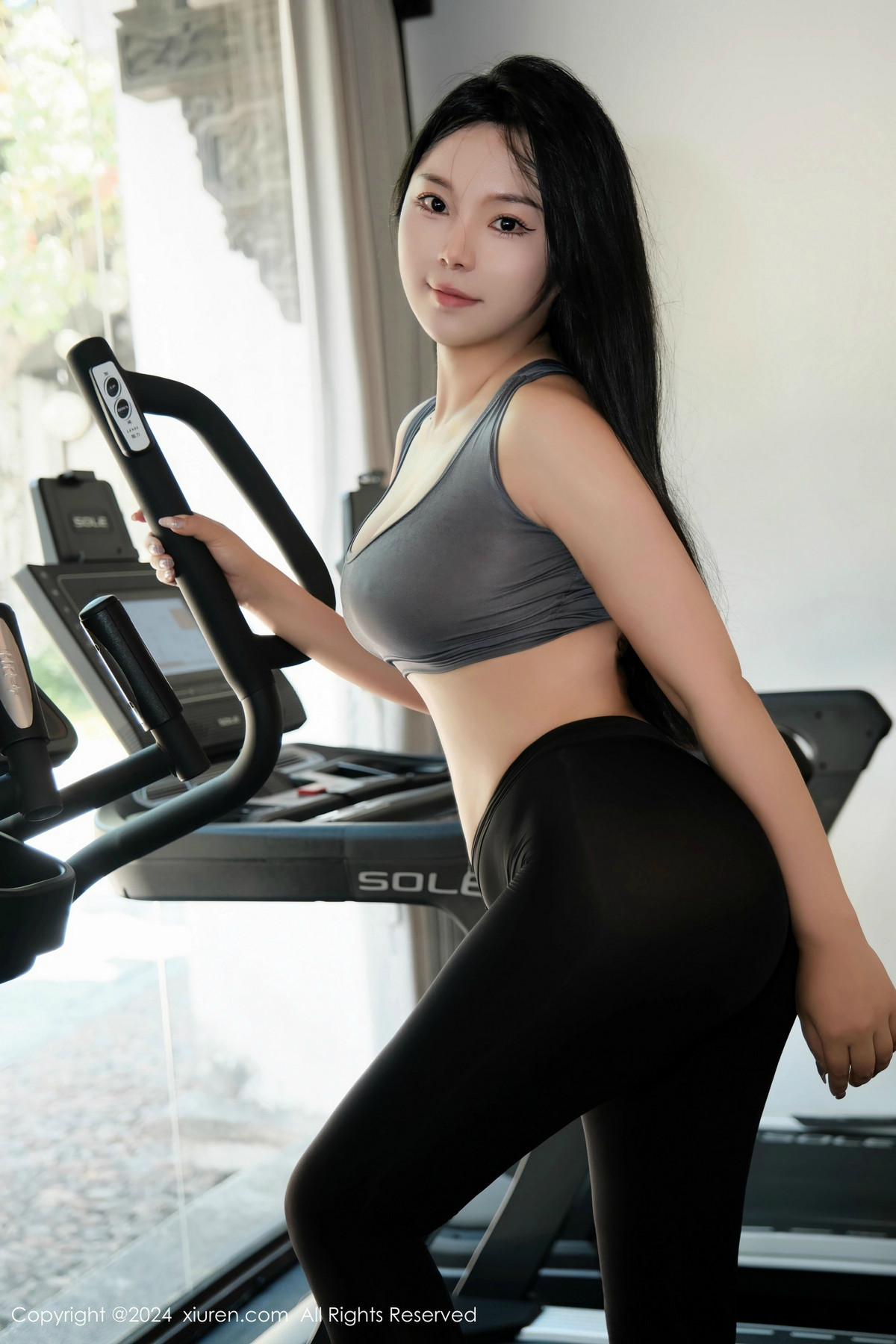 [XiuRen秀人网]第9540期麦田写真