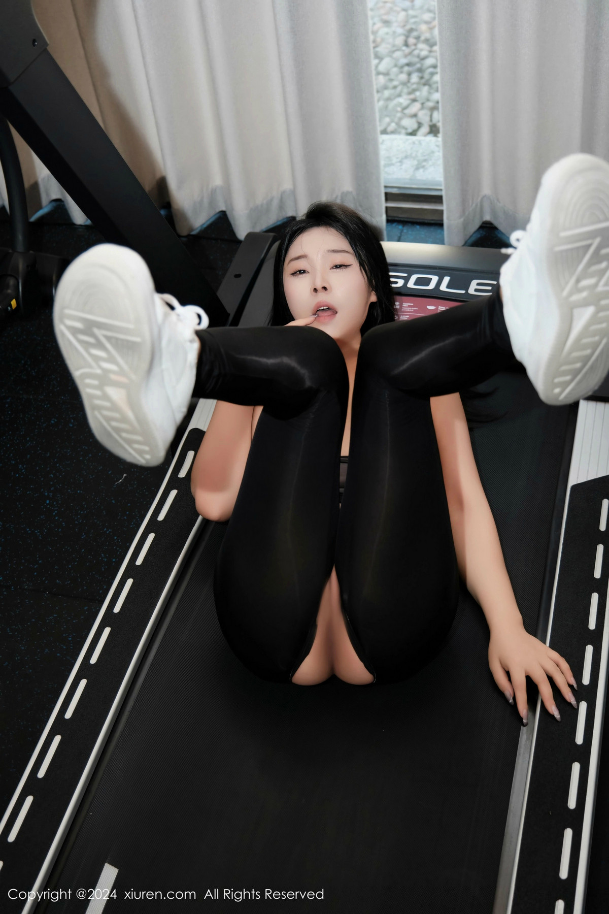 [XiuRen秀人网]第9540期麦田写真