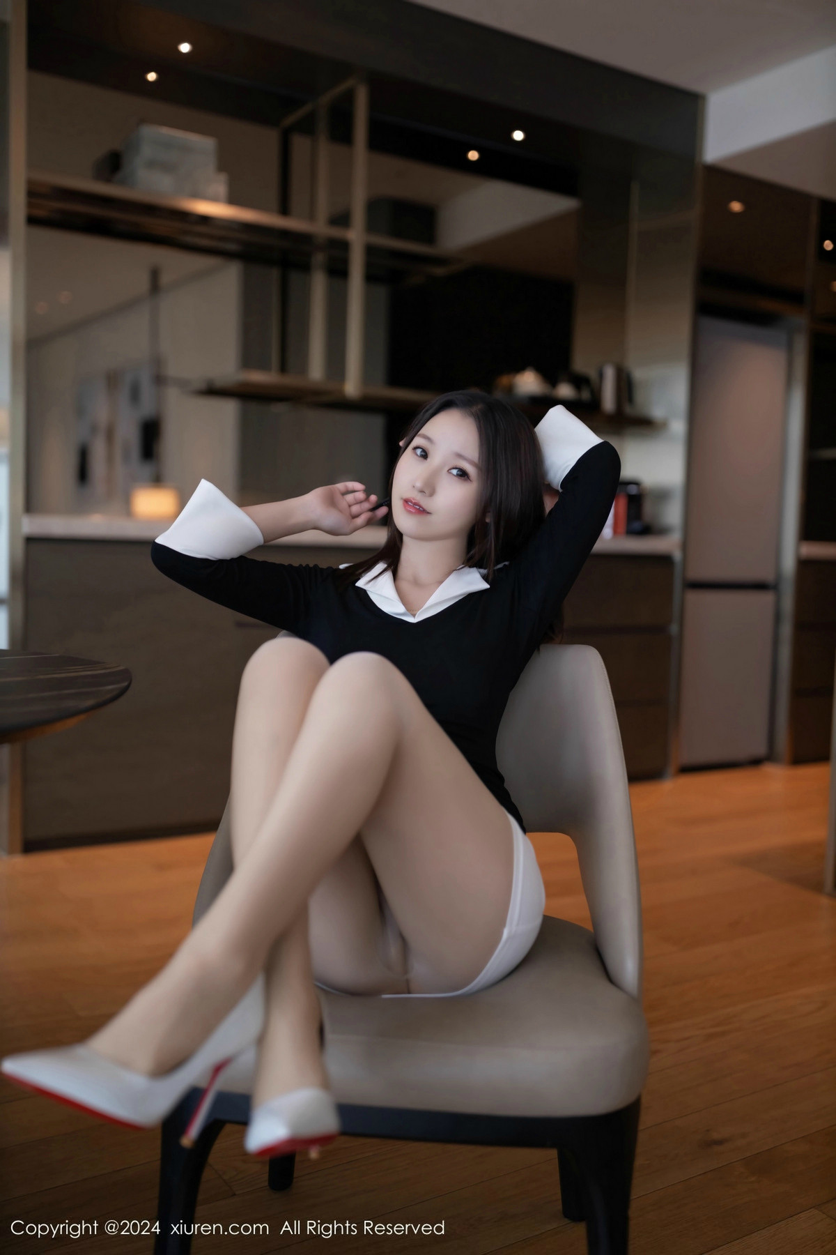[XiuRen秀人网]第9587期杏子写真
