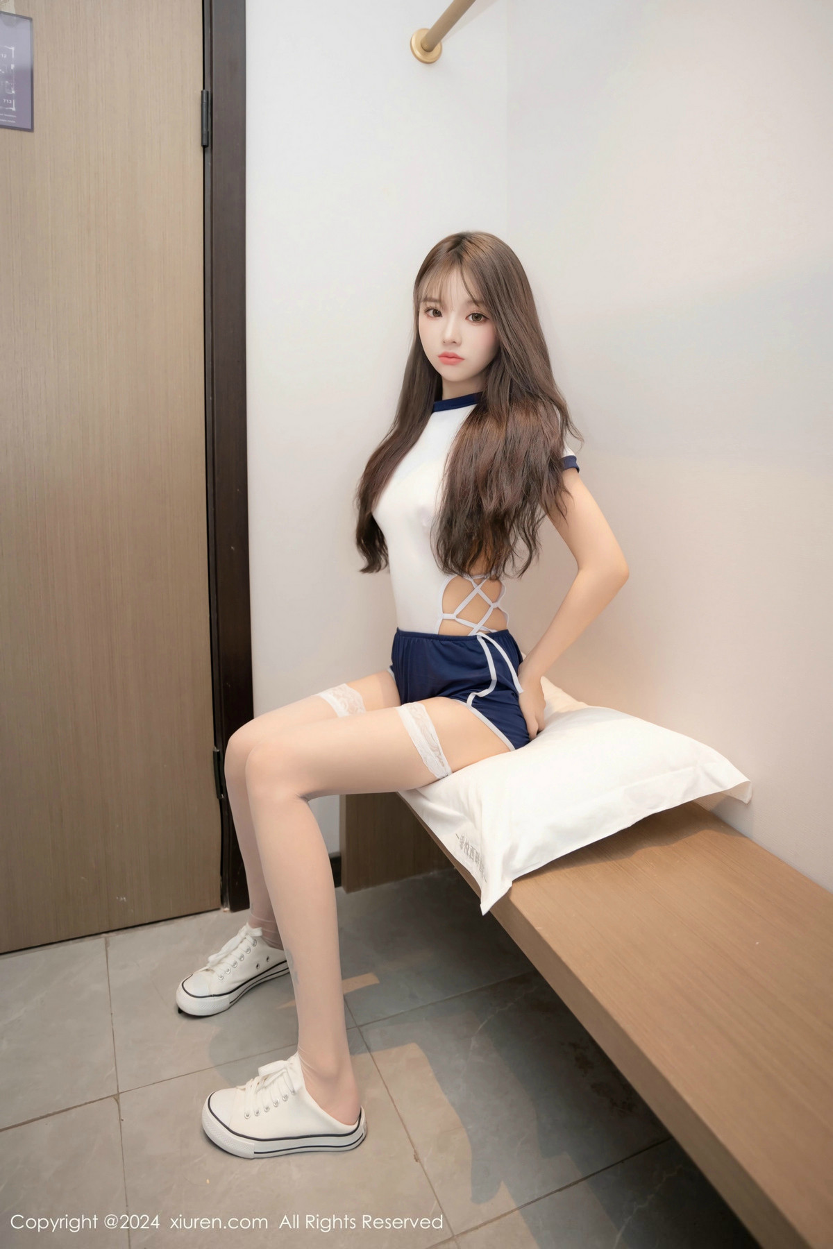 [XiuRen秀人网]第9654期羊大衣写真