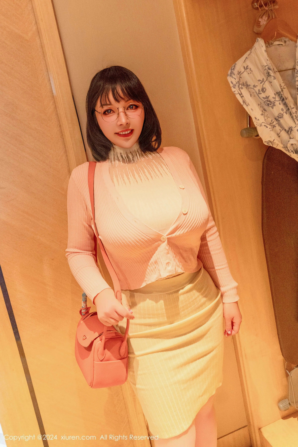 [XiuRen秀人网]第9685期油田溪溪写真
